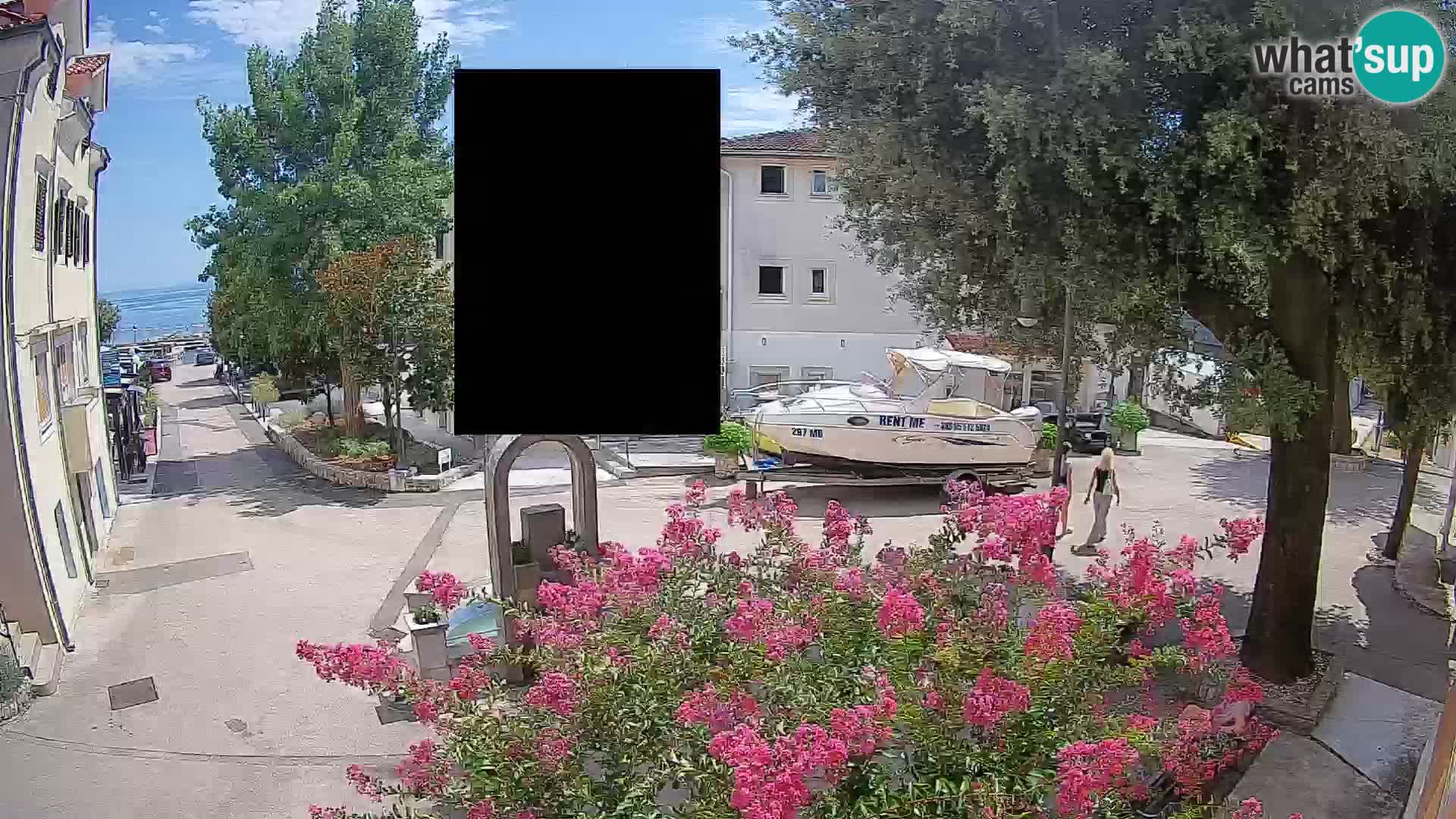 Web kamera centar Mošćeničke Drage – Pogled uživo