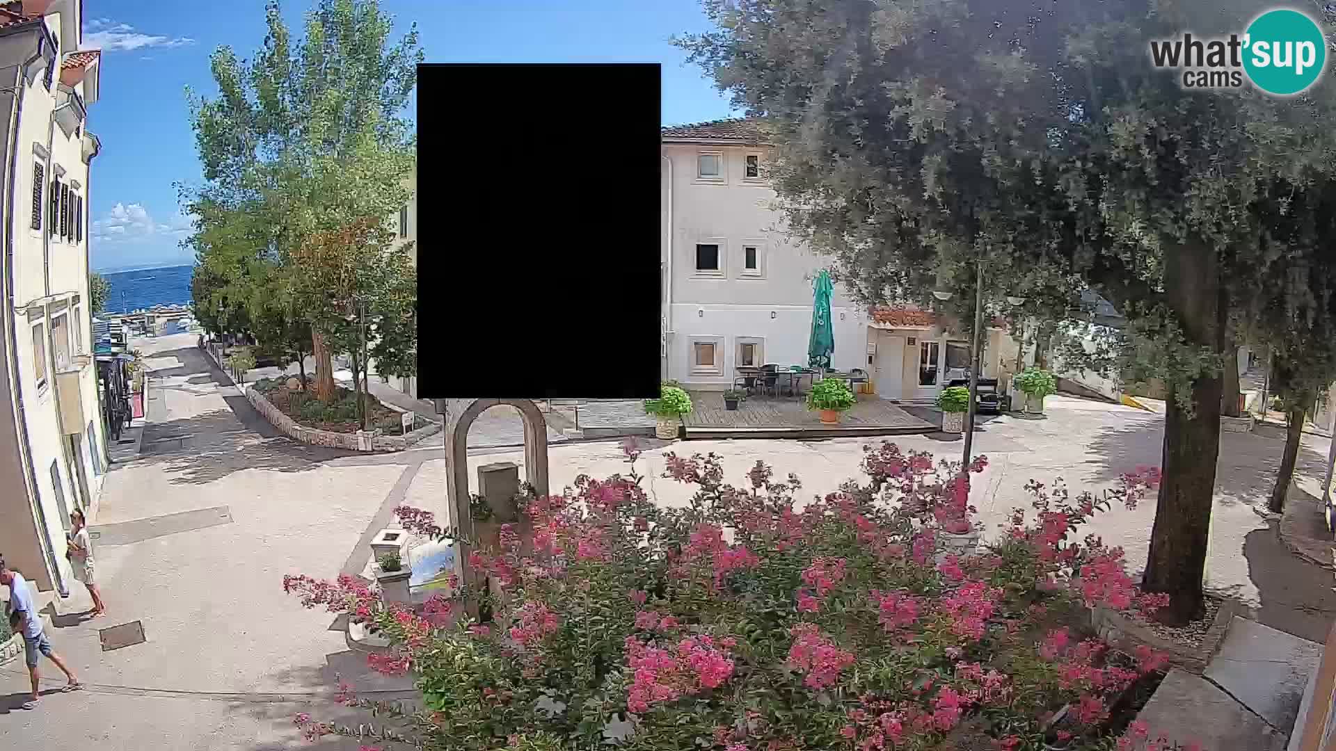 Spletna kamera center Mošćeniška Draga – Pogled v živo