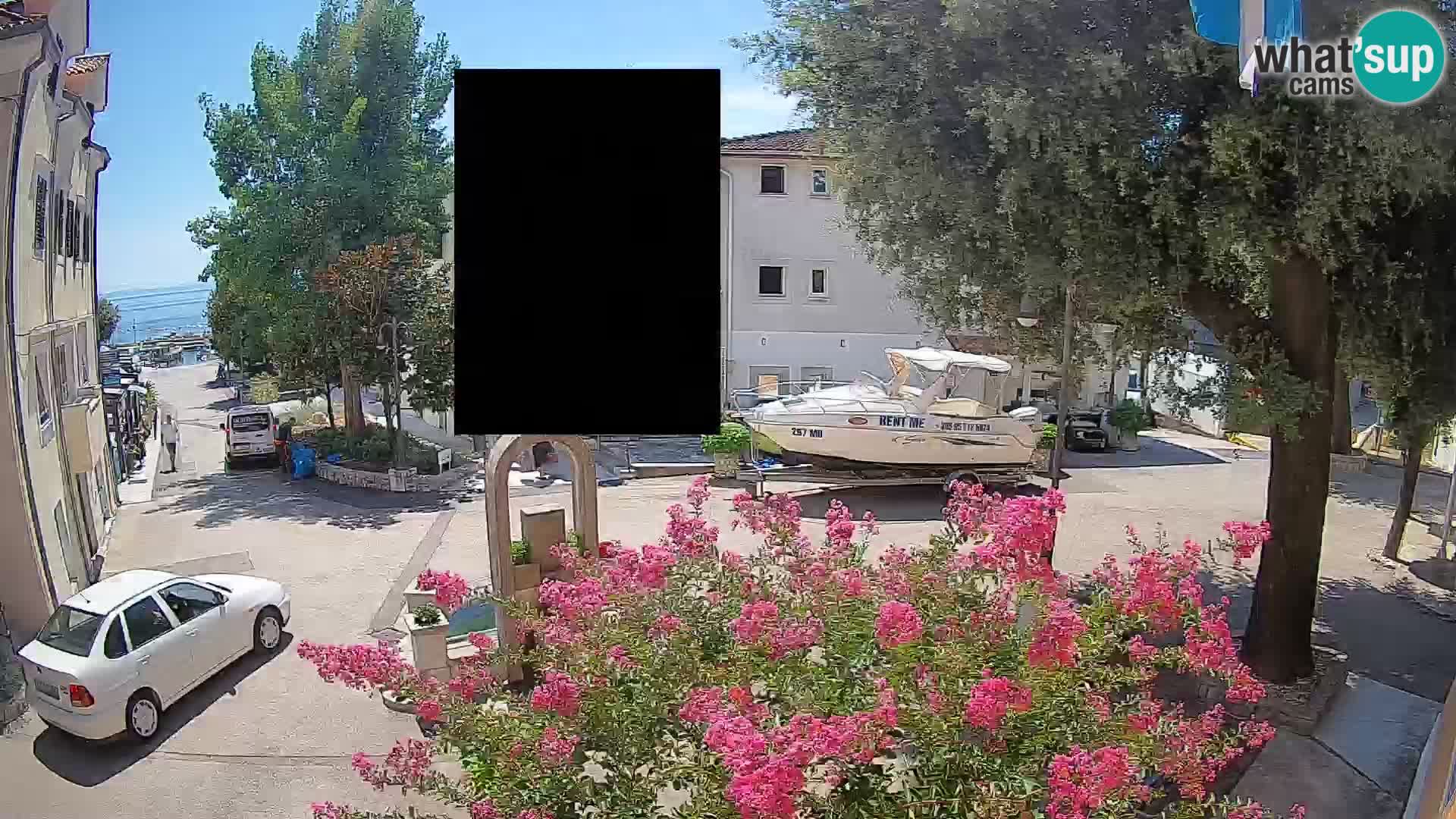 Spletna kamera center Mošćeniška Draga – Pogled v živo