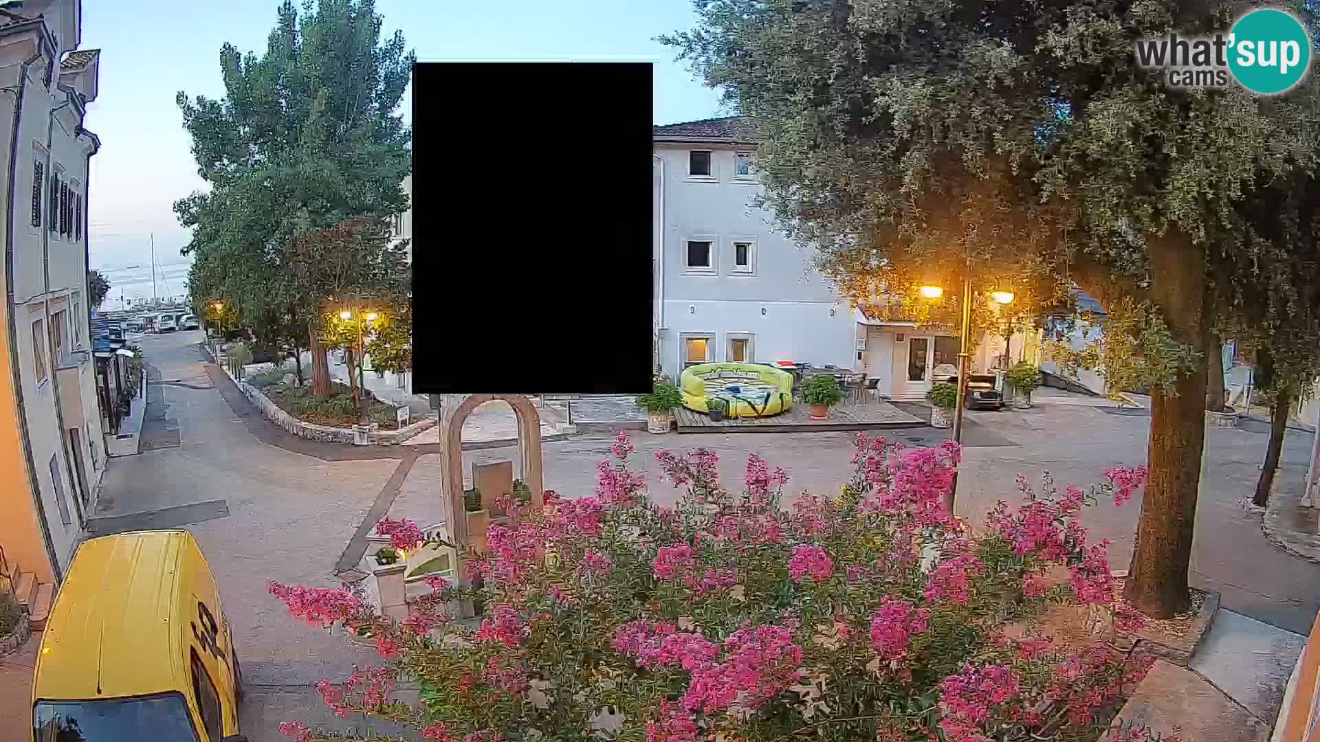 Spletna kamera center Mošćeniška Draga – Pogled v živo