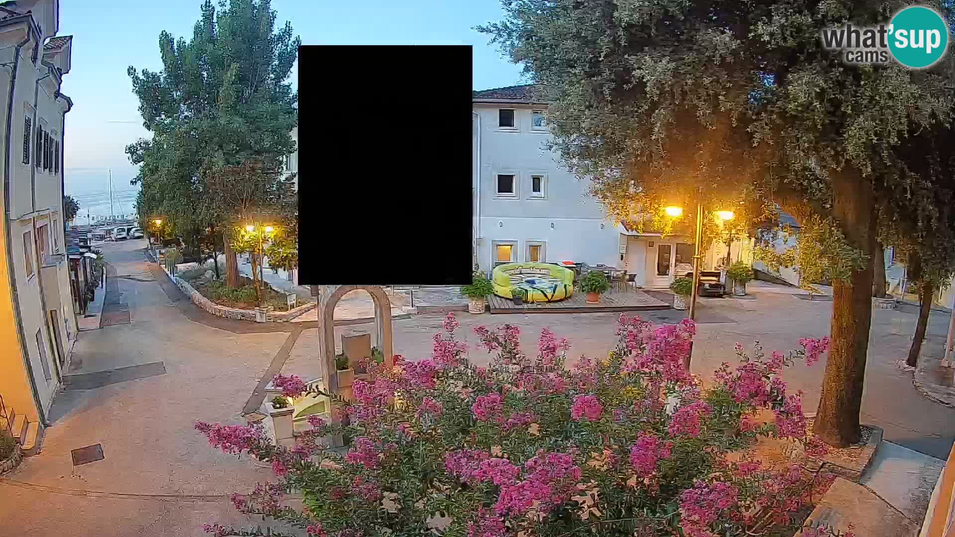 Spletna kamera center Mošćeniška Draga – Pogled v živo