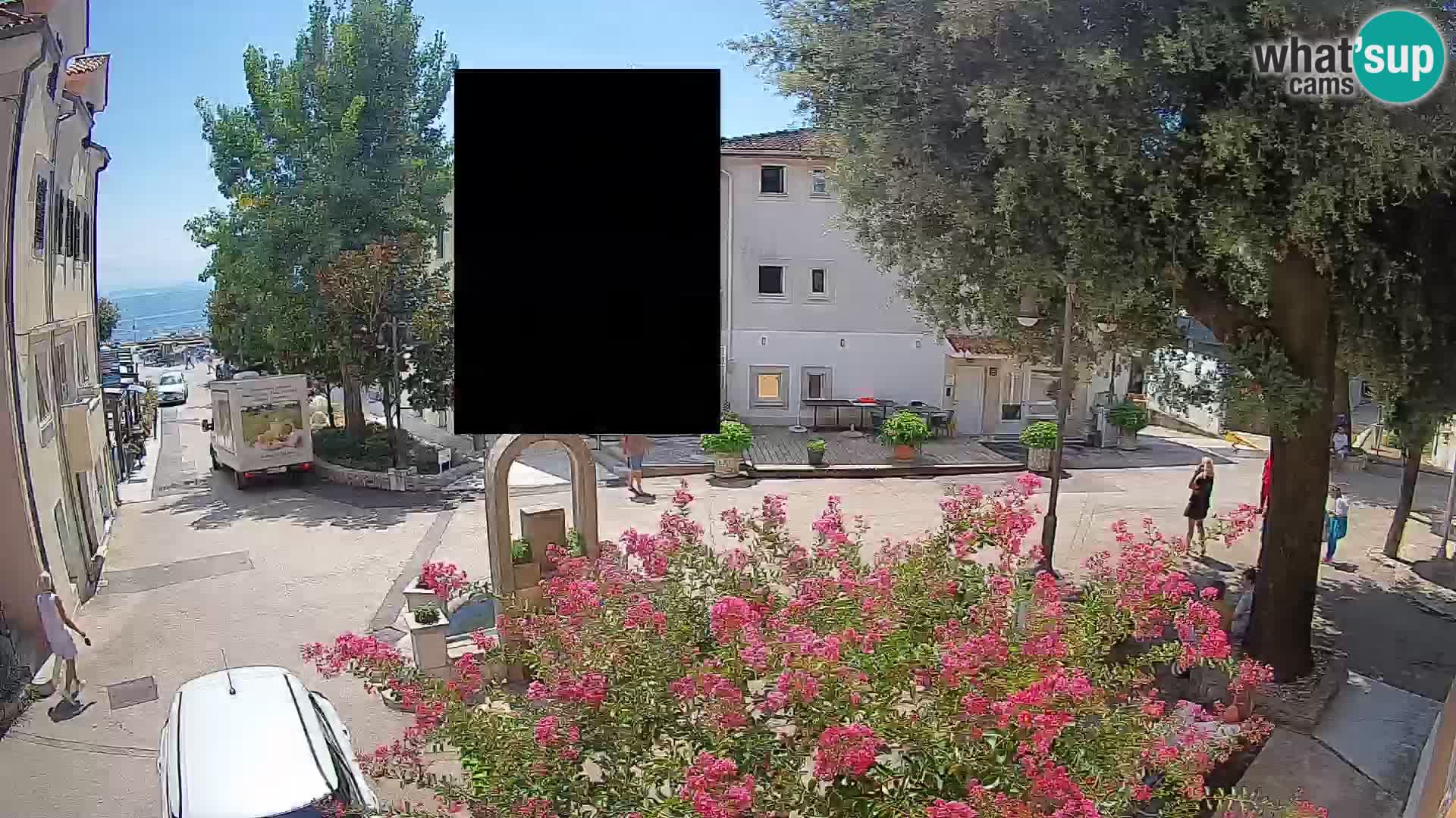 Webcam Mošćenička Draga Center – Live View of the Town Center
