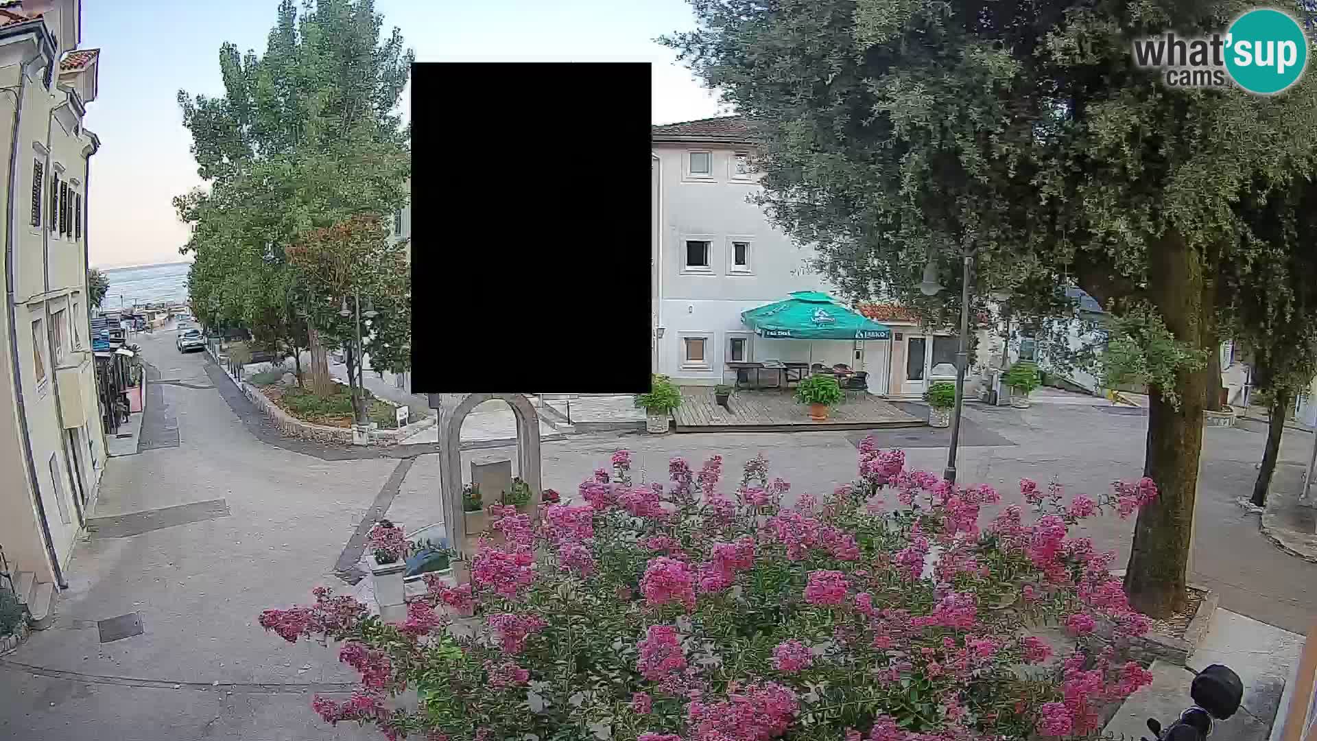 Spletna kamera center Mošćeniška Draga – Pogled v živo