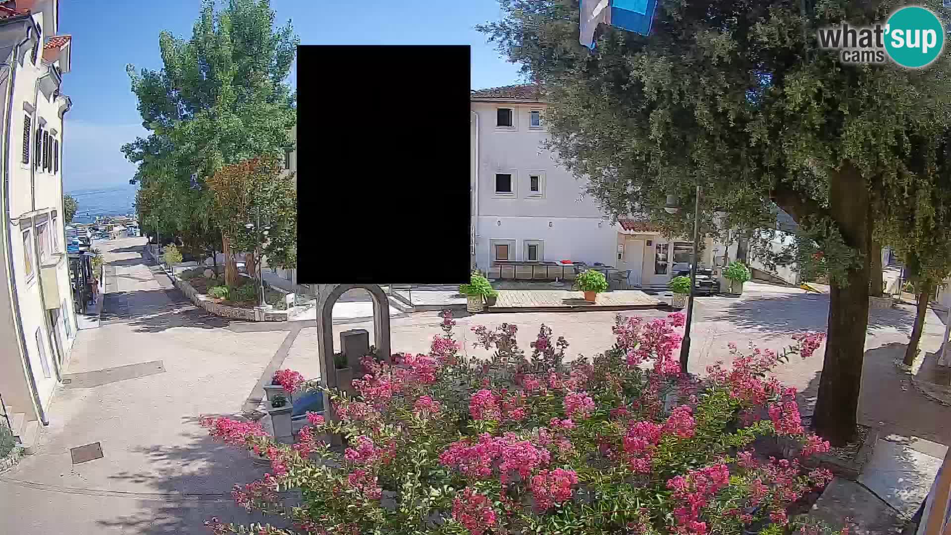 Webcam Mošćenička Draga Center – Live View of the Town Center