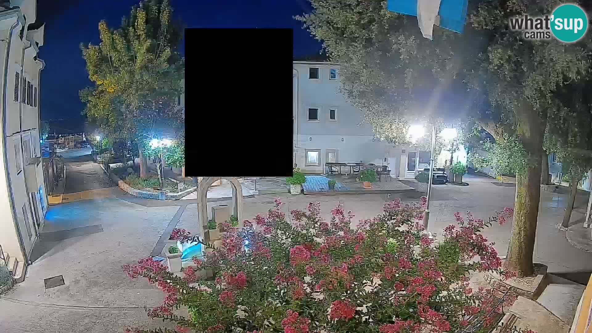 Web kamera centar Mošćeničke Drage – Pogled uživo