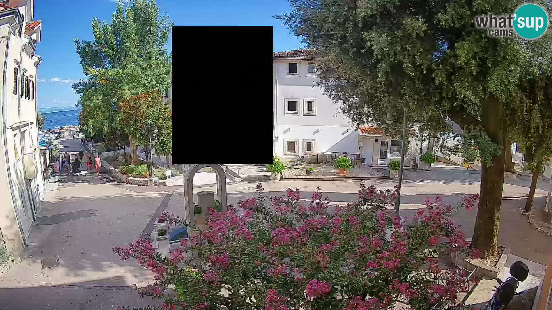 Webcam Mošćenička Draga Center – Live View of the Town Center