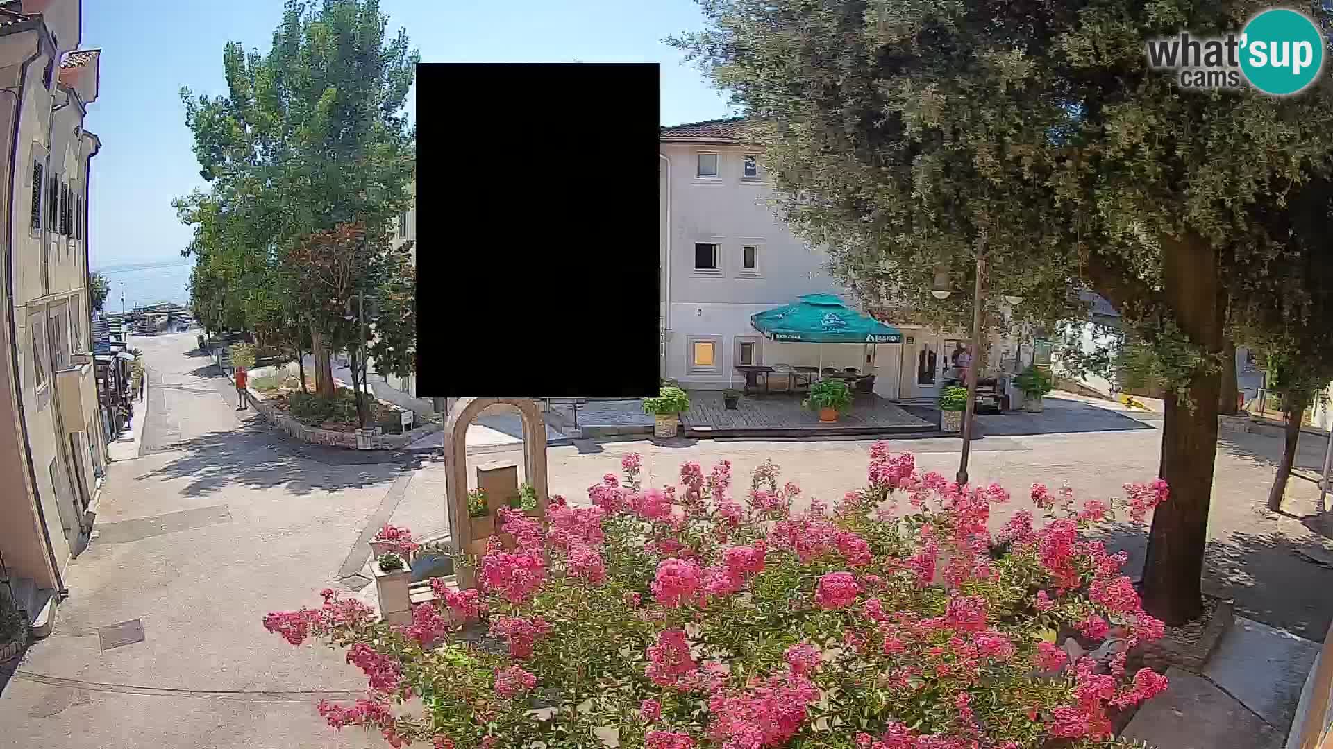 Spletna kamera center Mošćeniška Draga – Pogled v živo
