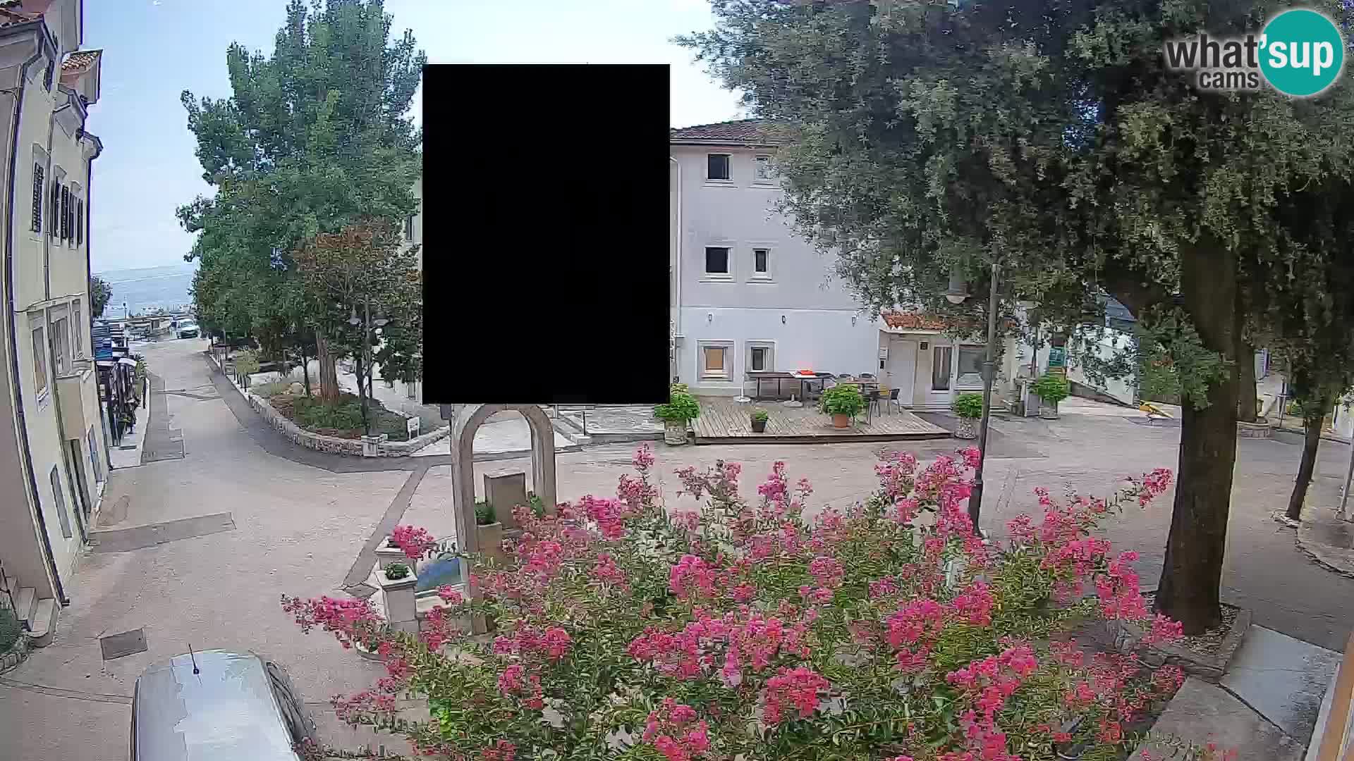 Webcam Mošćenička Draga Center – Live View of the Town Center
