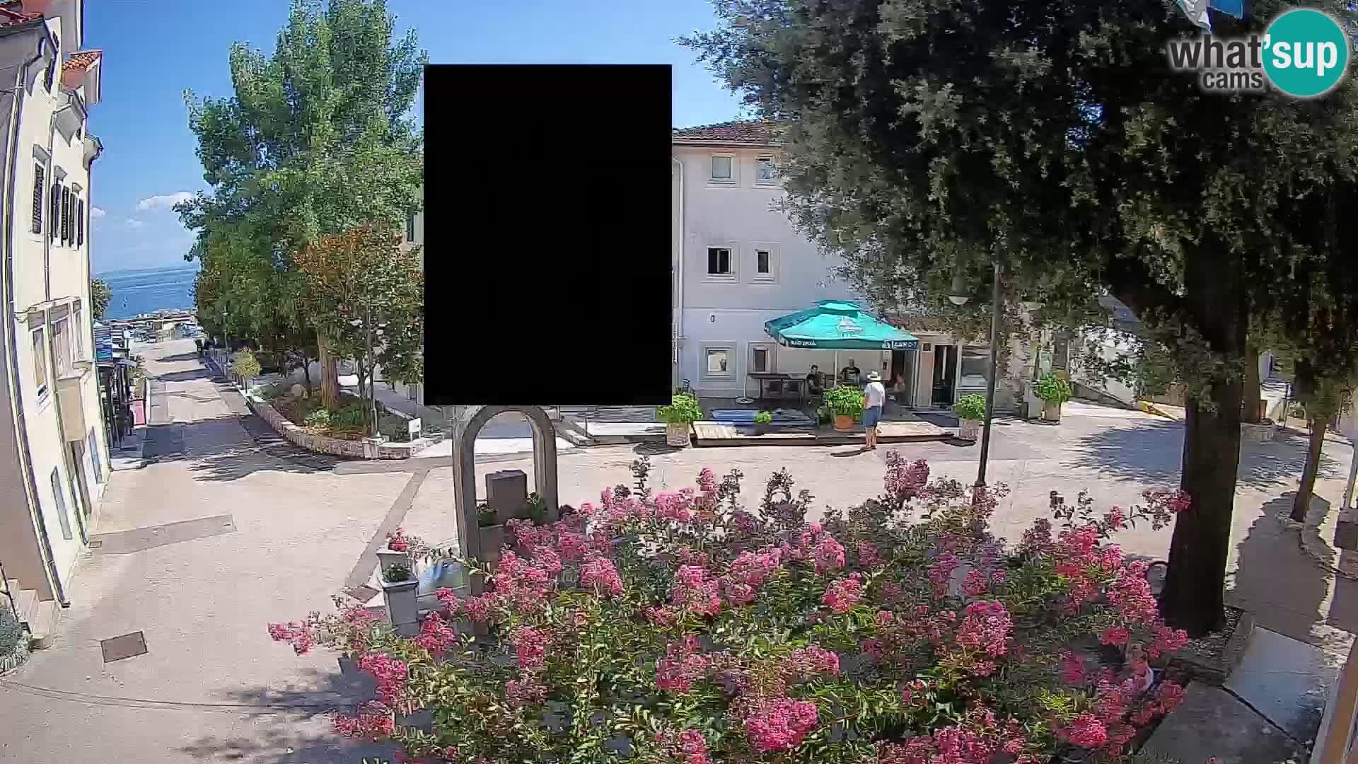 Webcam Mošćenička Draga Center – Live View of the Town Center