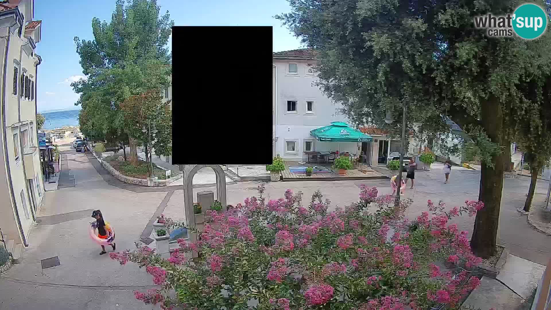 Spletna kamera center Mošćeniška Draga – Pogled v živo