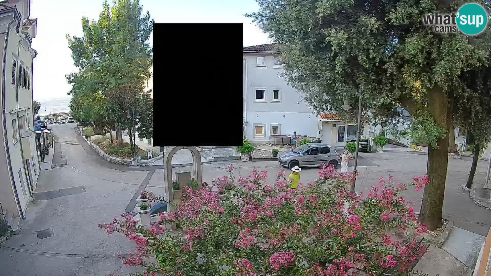 Webcam Mošćenička Draga Center – Live View of the Town Center
