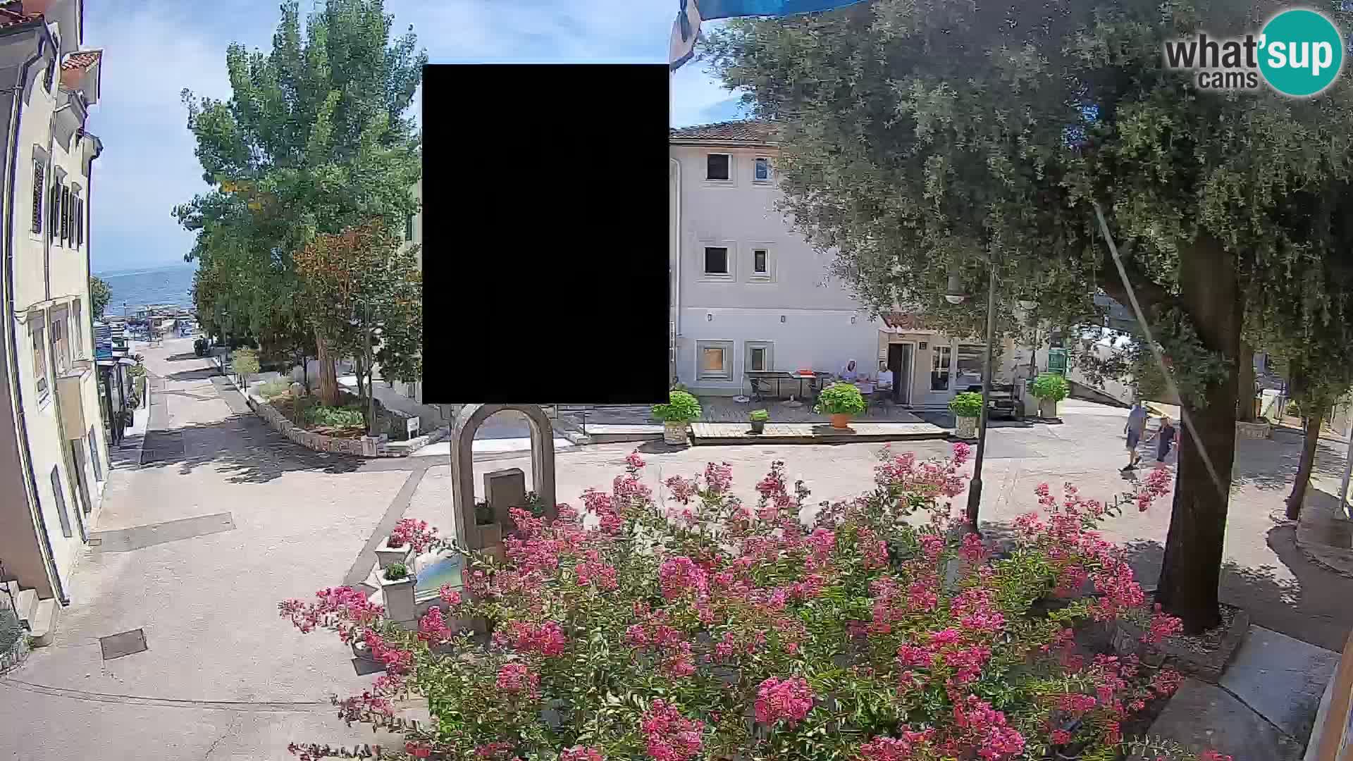 Web kamera centar Mošćeničke Drage – Pogled uživo