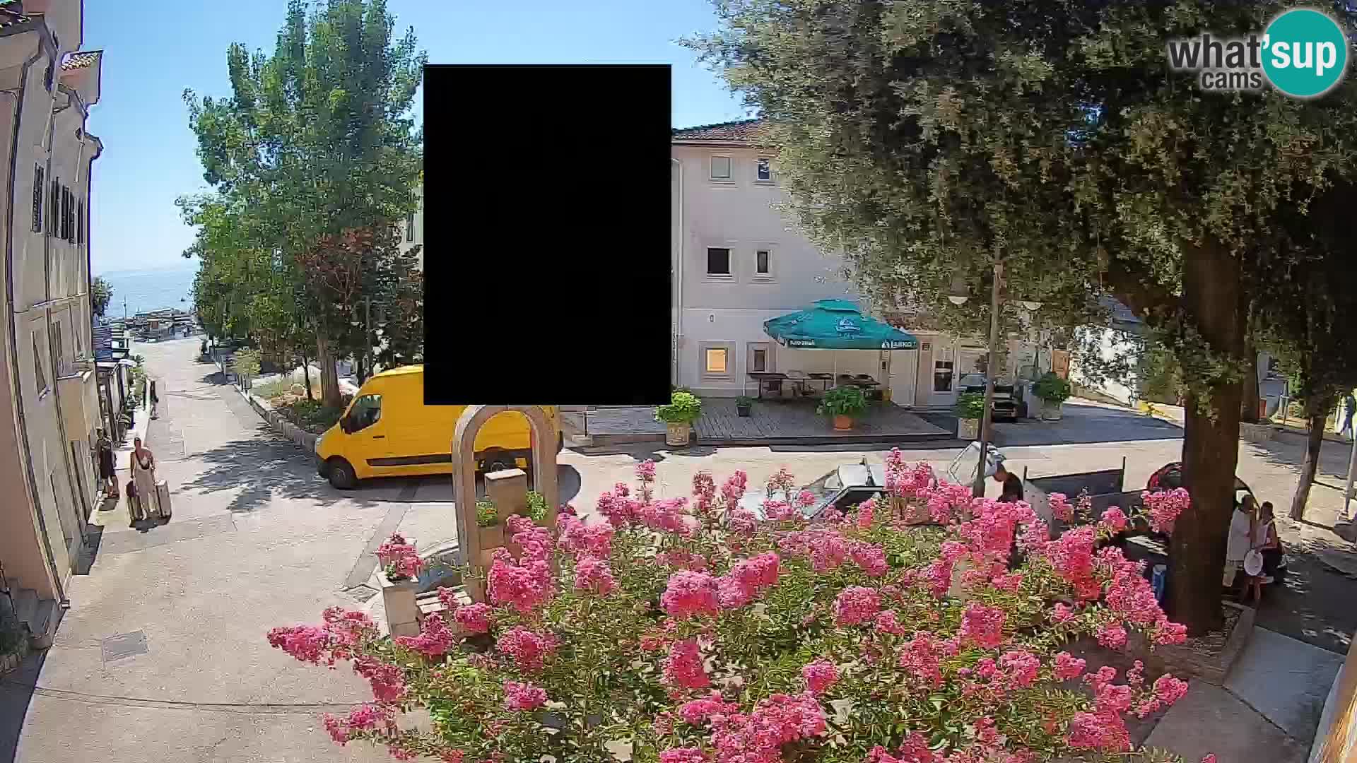 Webcam Mošćenička Draga Center – Live View of the Town Center