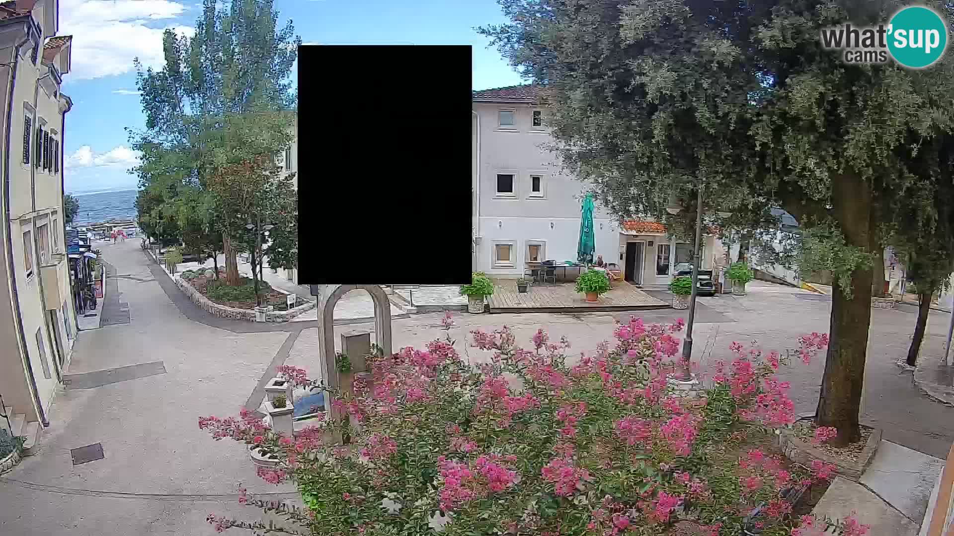 Spletna kamera center Mošćeniška Draga – Pogled v živo