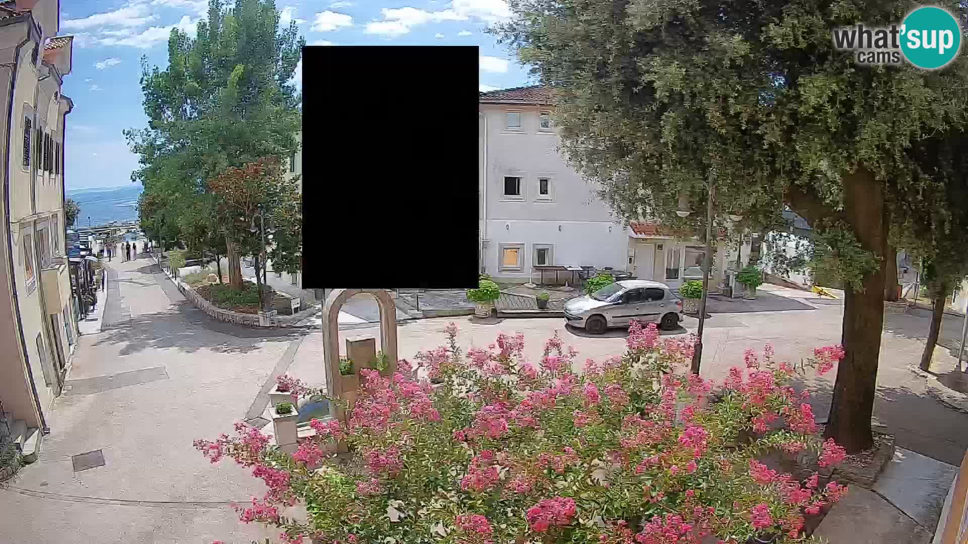 Web kamera centar Mošćeničke Drage – Pogled uživo