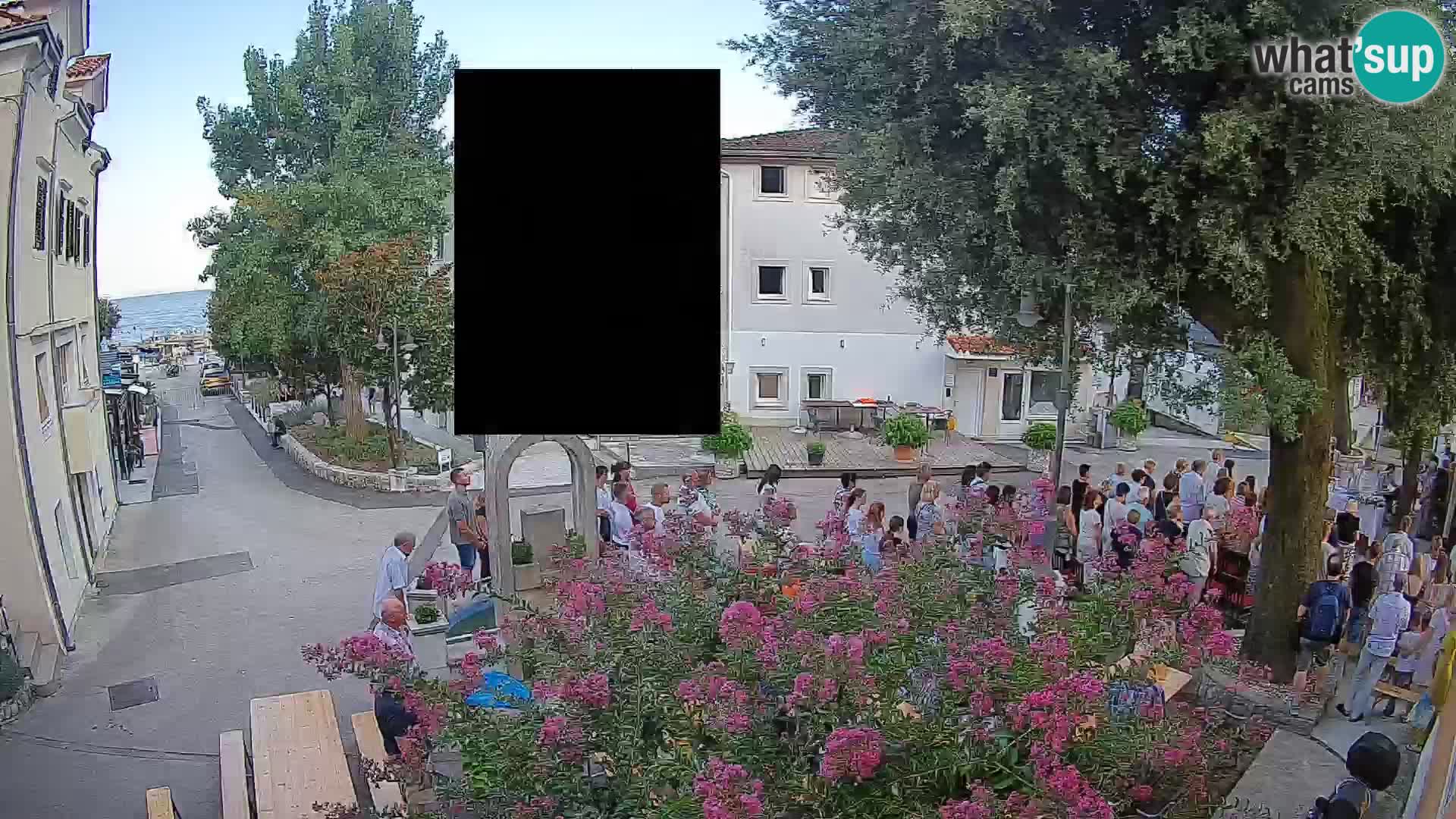 Spletna kamera center Mošćeniška Draga – Pogled v živo