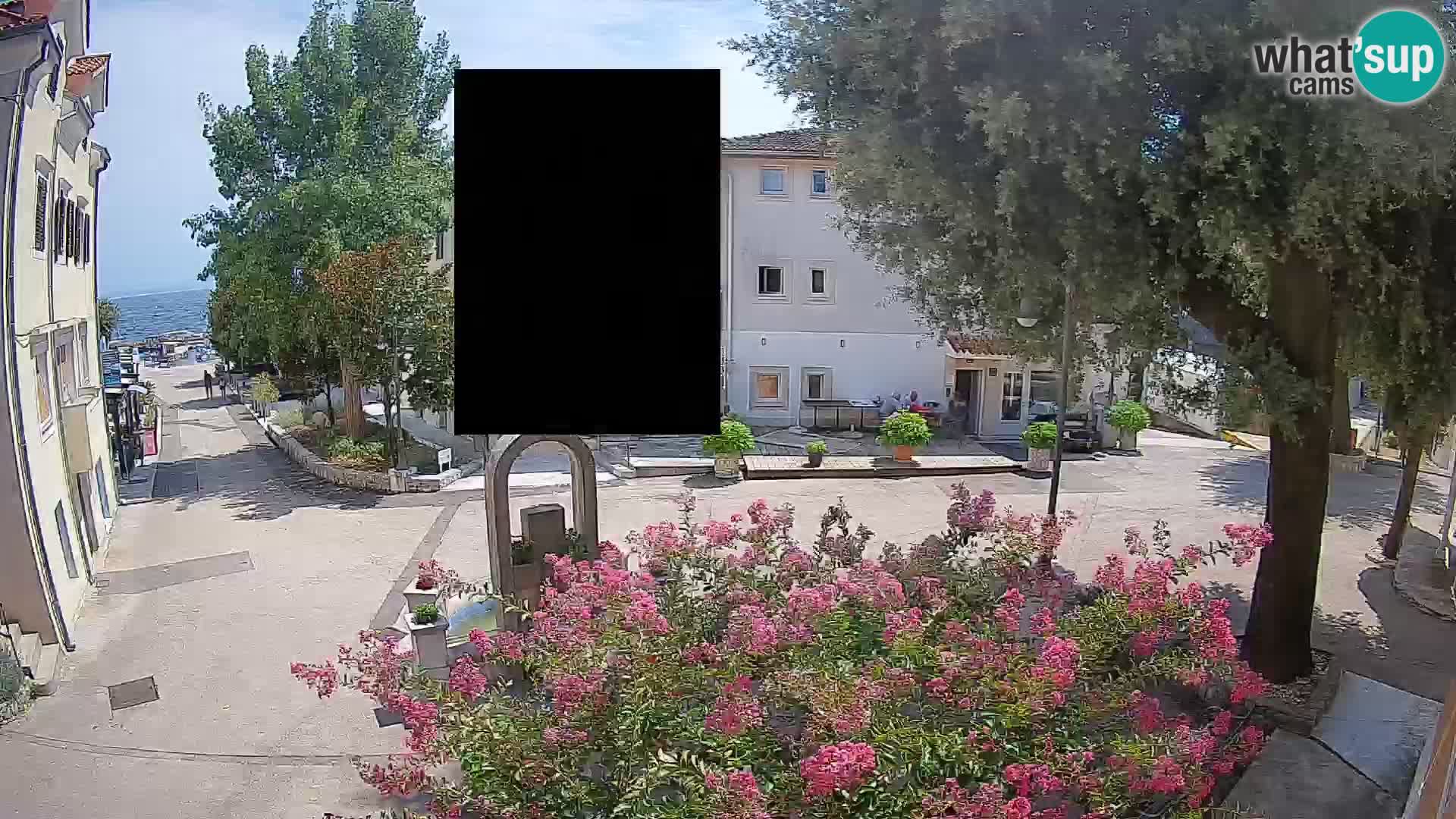 Webcam Mošćenička Draga Center – Live View of the Town Center