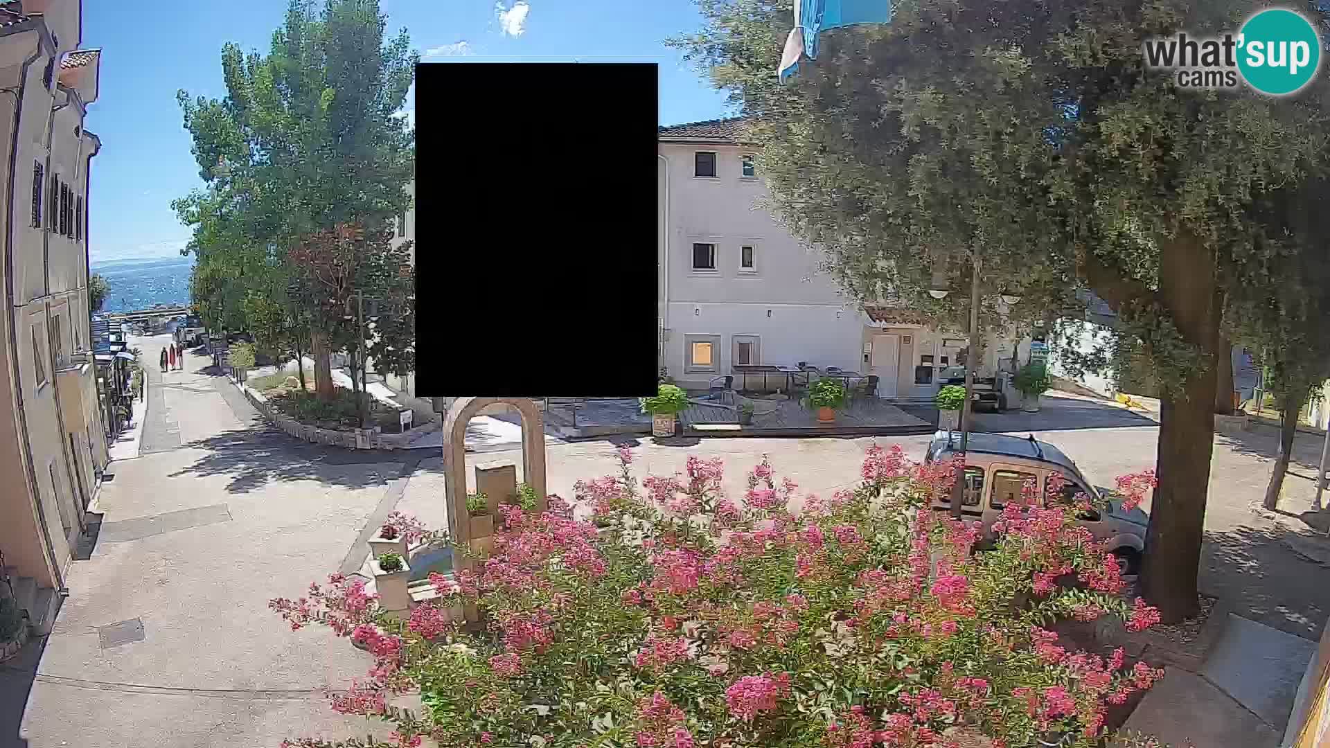 Web kamera centar Mošćeničke Drage – Pogled uživo