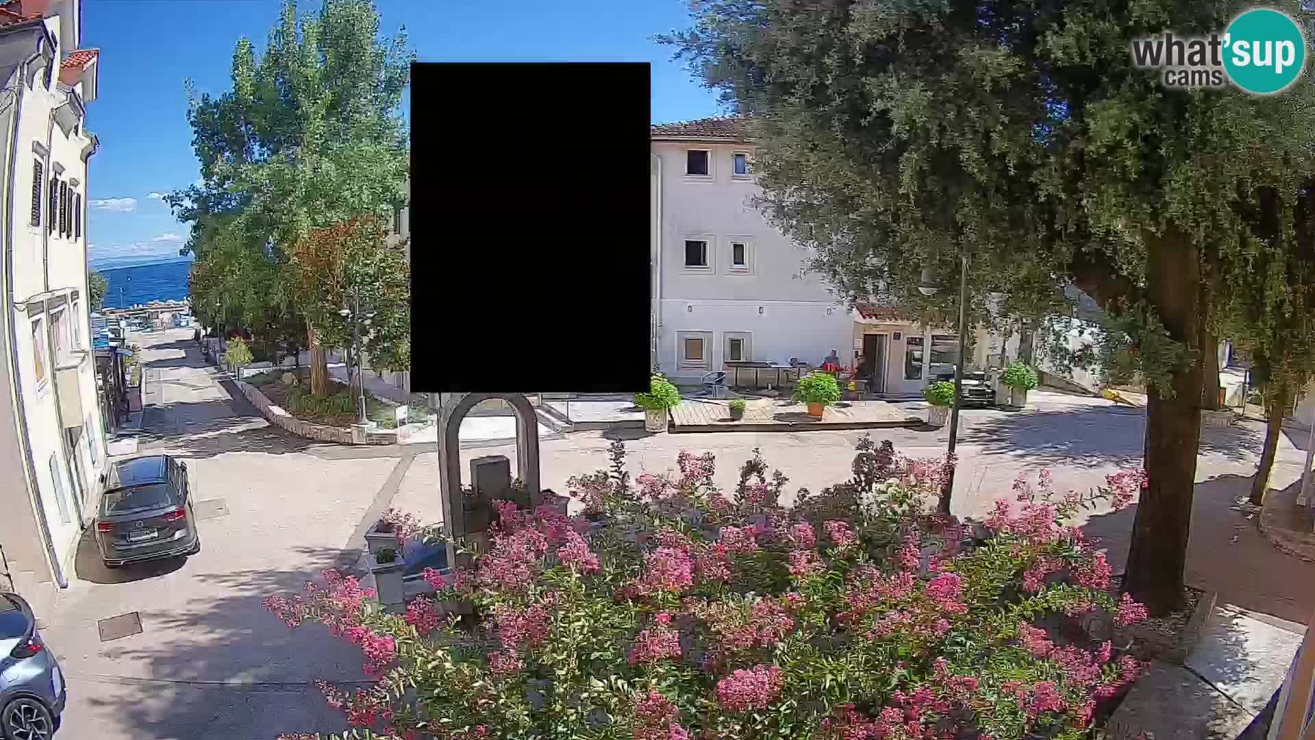 Spletna kamera center Mošćeniška Draga – Pogled v živo