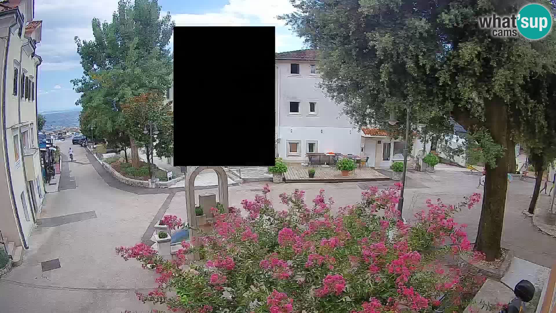 Webcam Mošćenička Draga Center – Live View of the Town Center