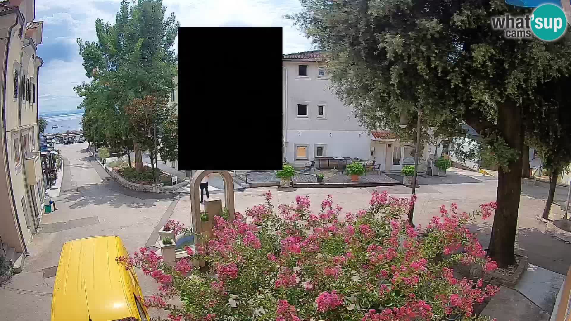 Web kamera centar Mošćeničke Drage – Pogled uživo