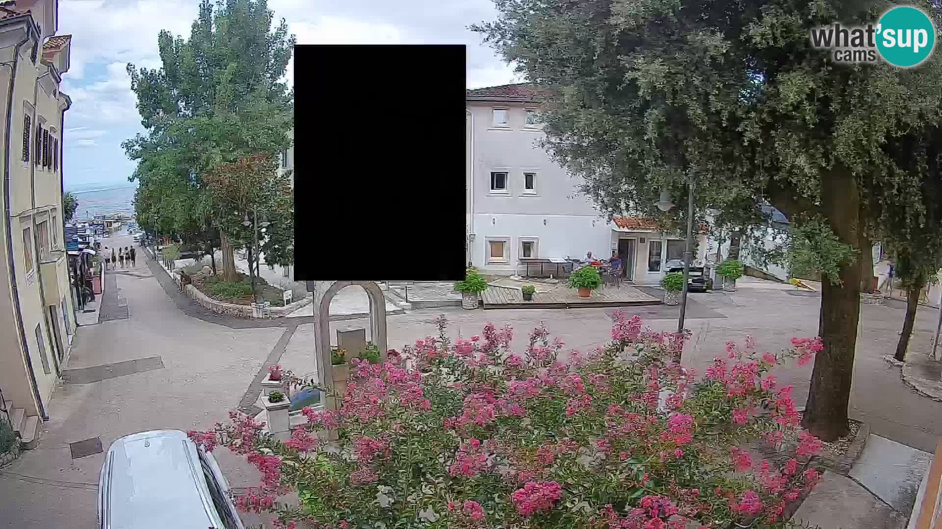 Spletna kamera center Mošćeniška Draga – Pogled v živo
