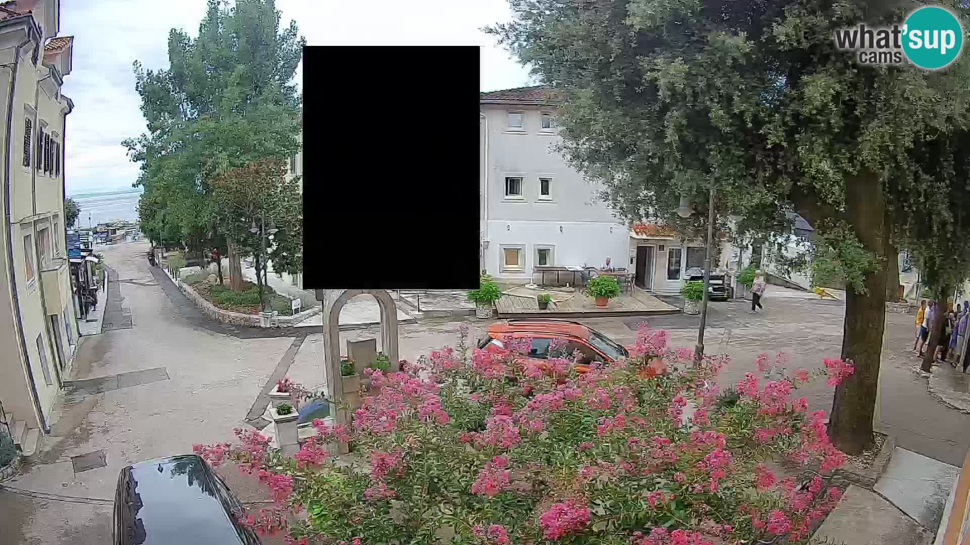 Web kamera centar Mošćeničke Drage – Pogled uživo