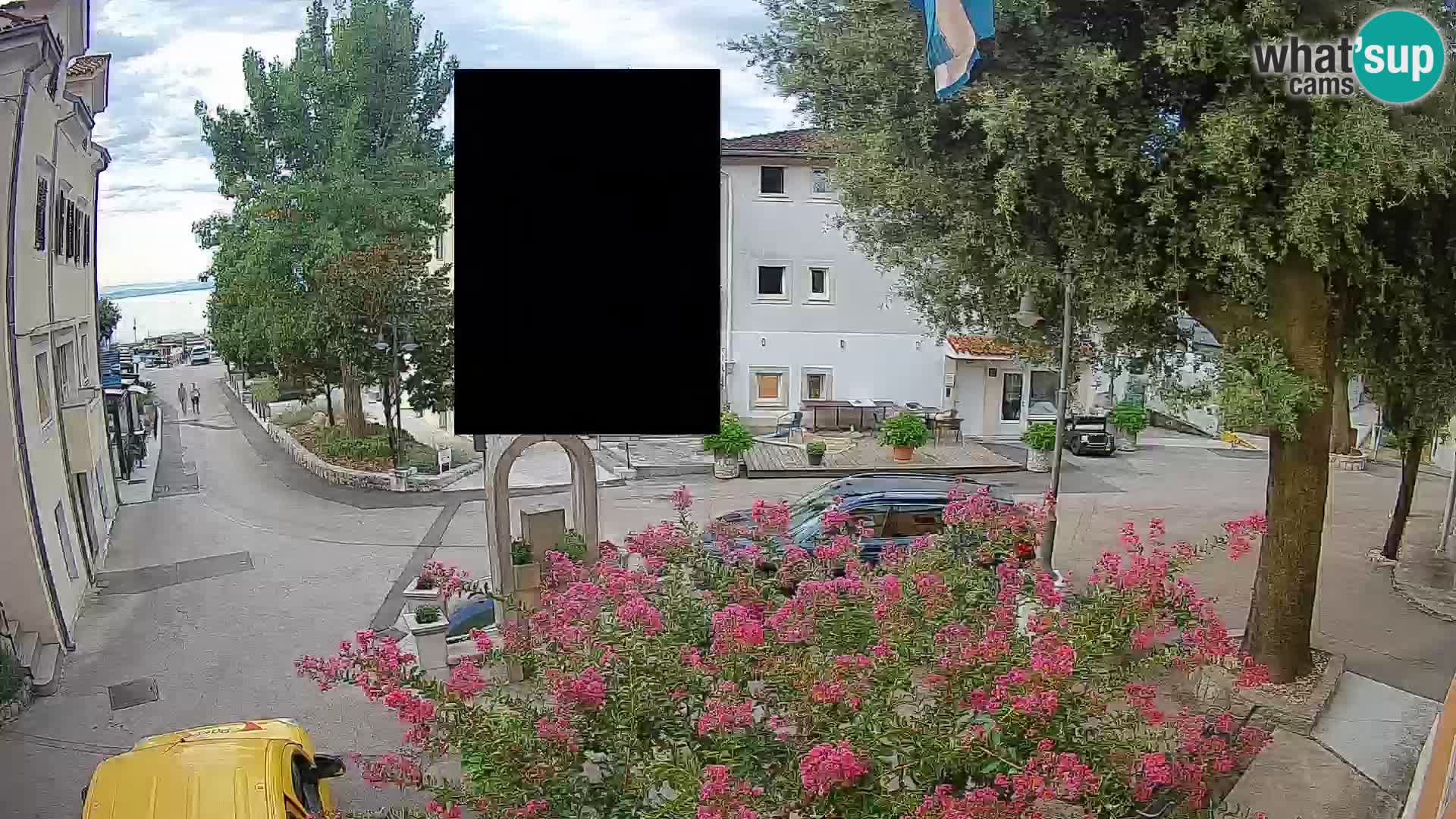 Web kamera centar Mošćeničke Drage – Pogled uživo
