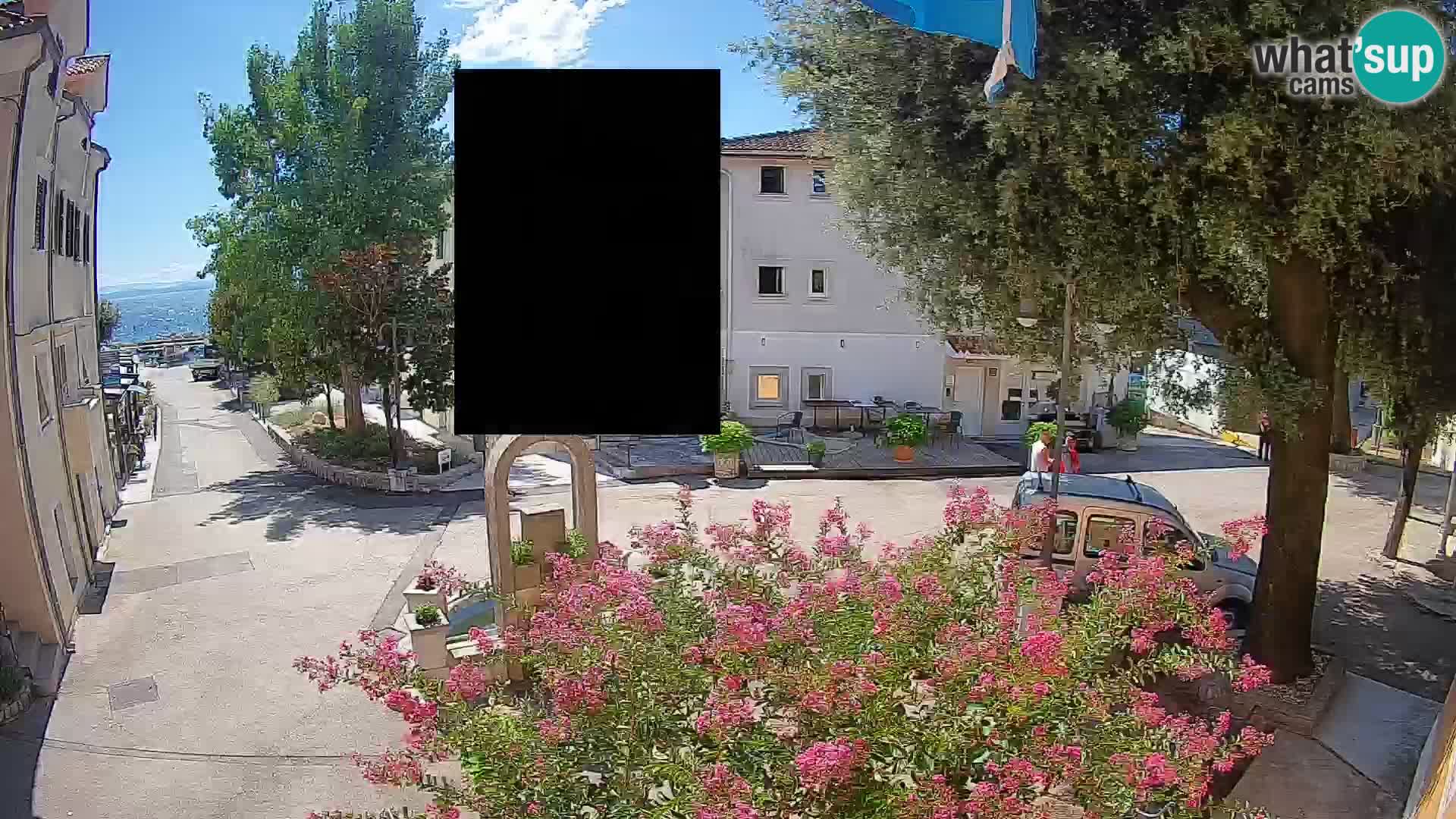 Webcam Mošćenička Draga Center – Live View of the Town Center
