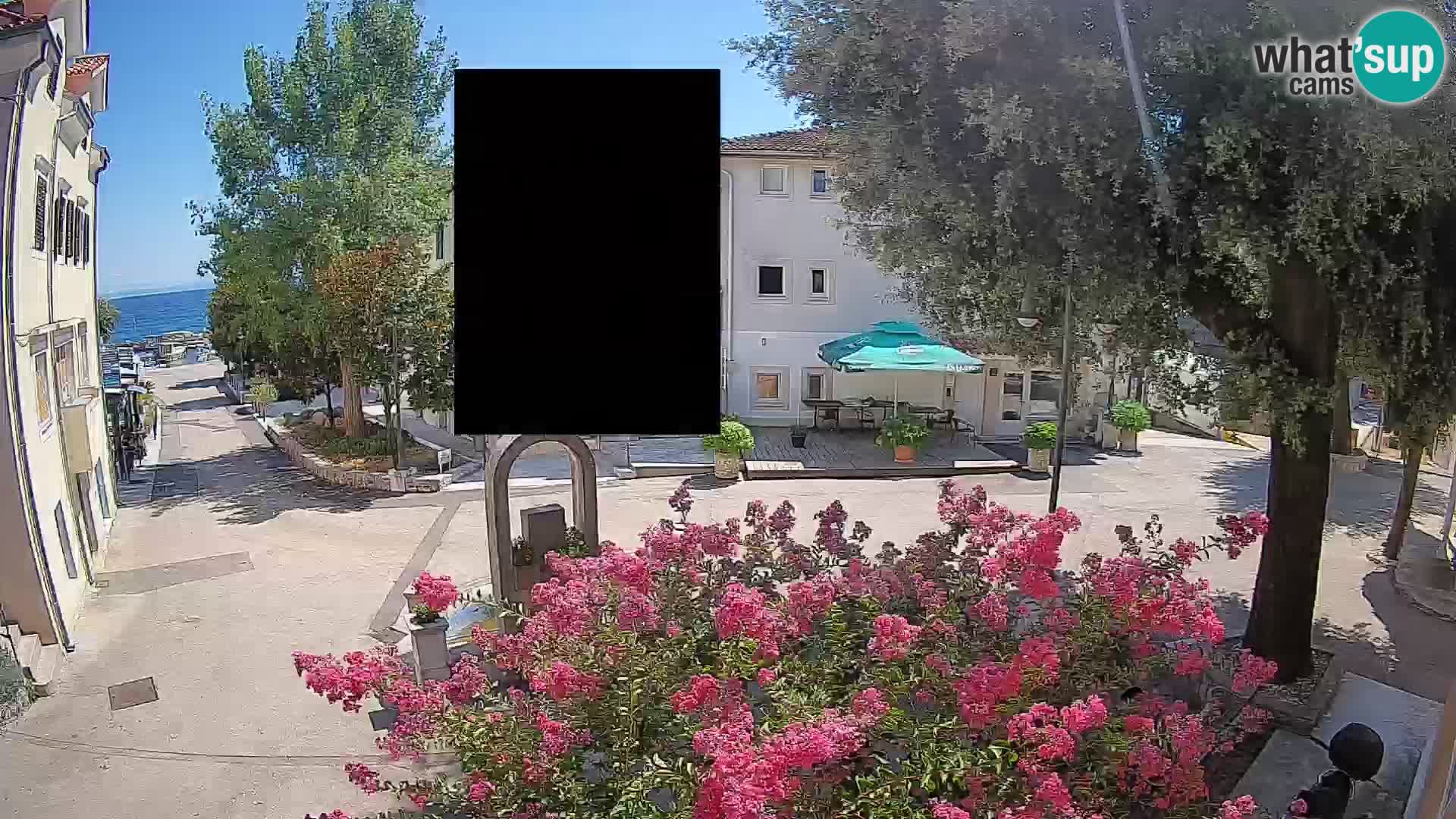 Spletna kamera center Mošćeniška Draga – Pogled v živo