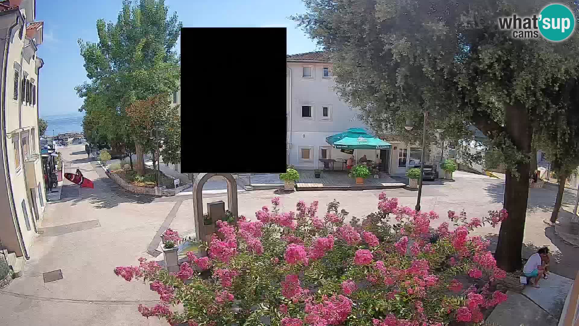 Spletna kamera center Mošćeniška Draga – Pogled v živo