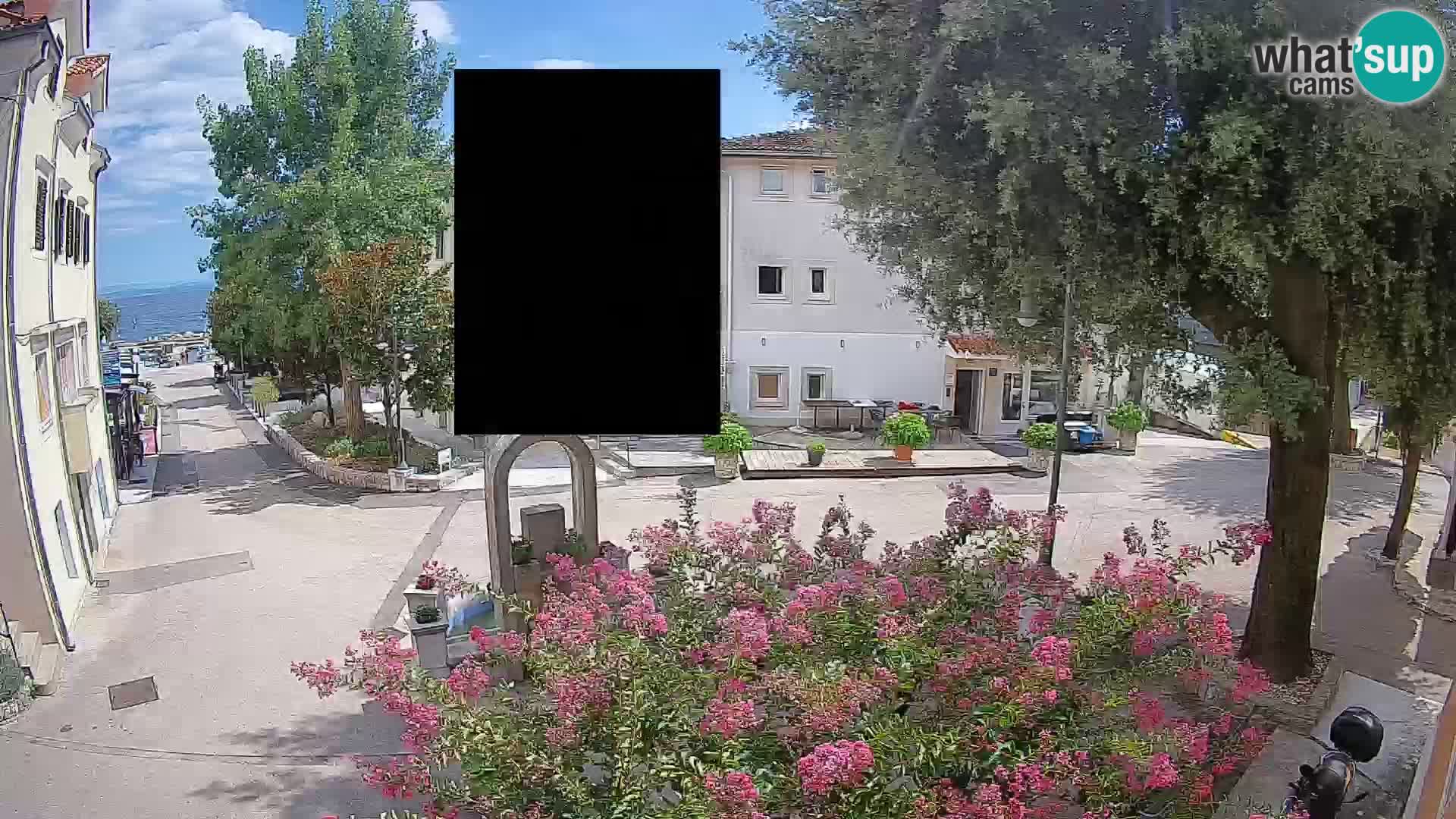 Webcam Mošćenička Draga Center – Live View of the Town Center