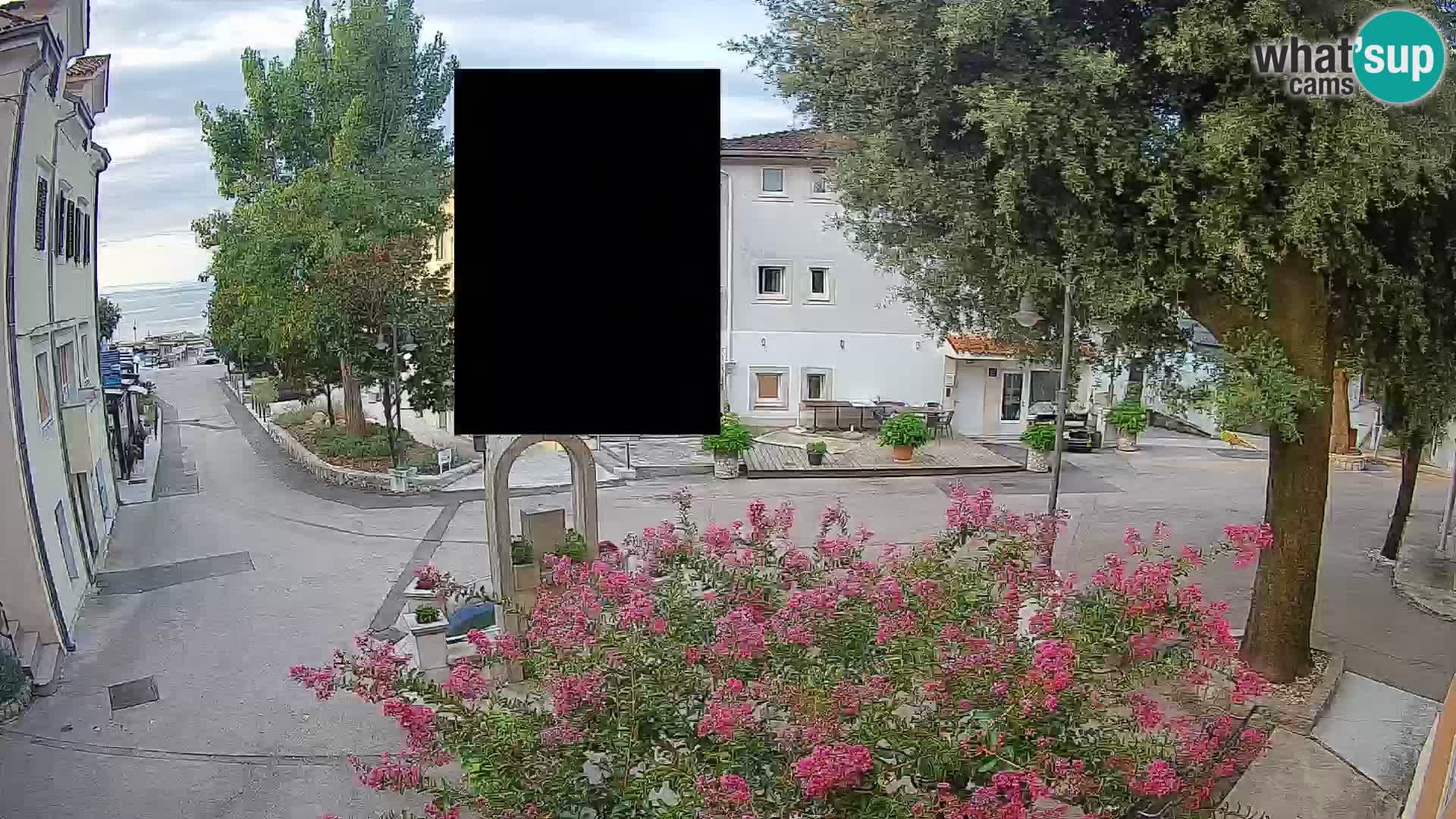 Web kamera centar Mošćeničke Drage – Pogled uživo