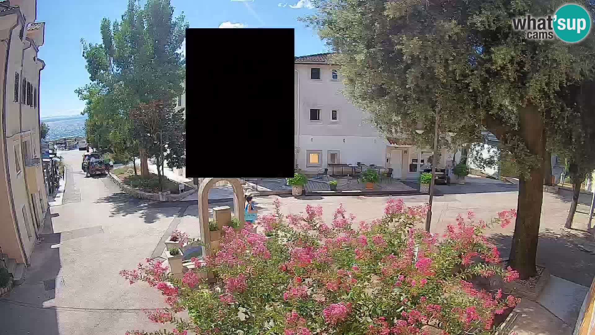 Webcam Mošćenička Draga Center – Live View of the Town Center