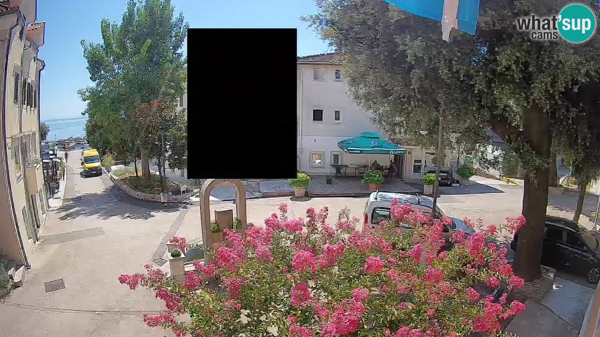 Spletna kamera center Mošćeniška Draga – Pogled v živo