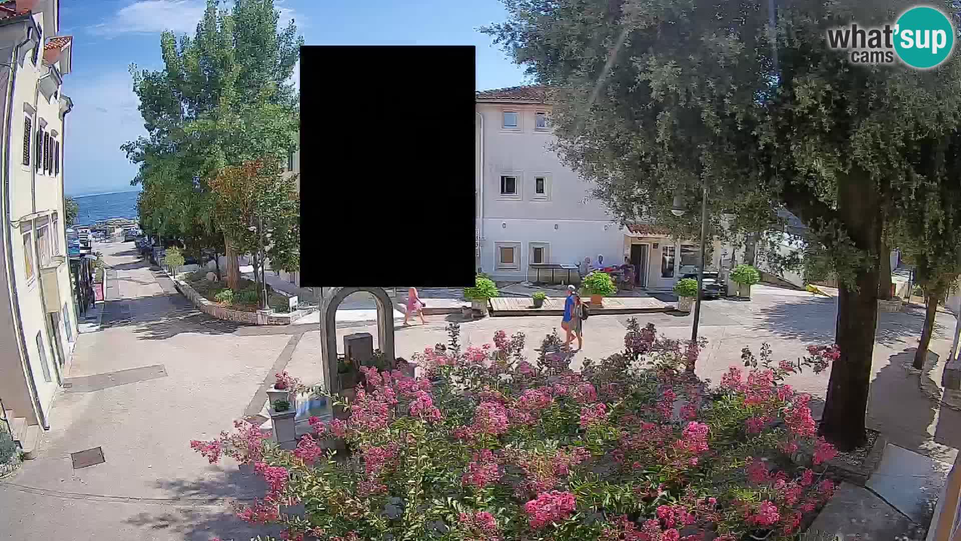 Webcam Mošćenička Draga Center – Live View of the Town Center