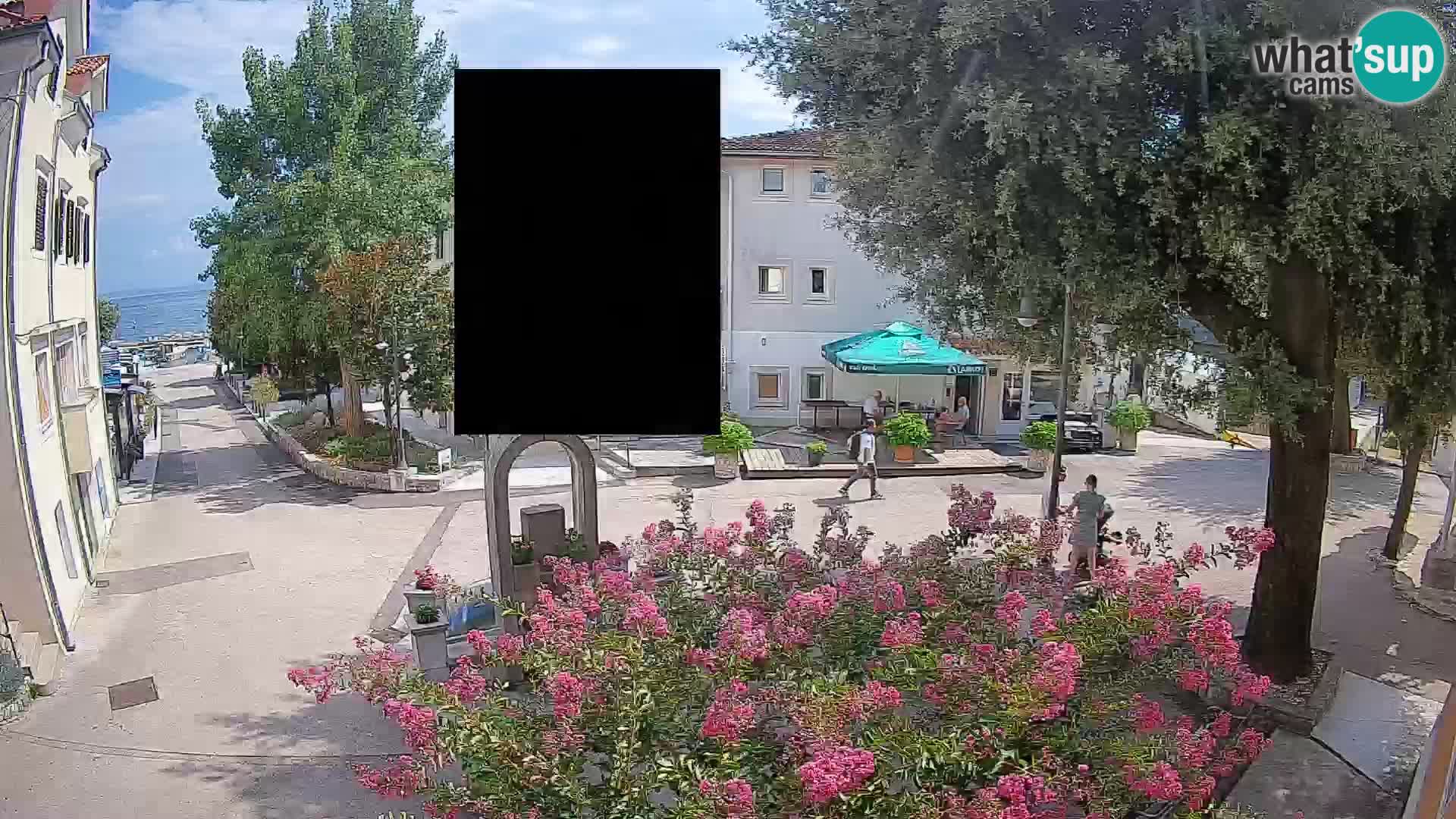 Webcam Mošćenička Draga Center – Live View of the Town Center