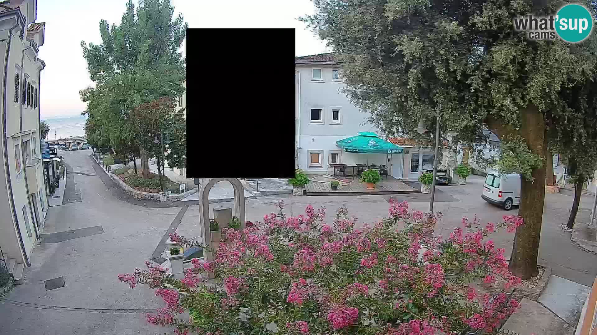 Web kamera centar Mošćeničke Drage – Pogled uživo