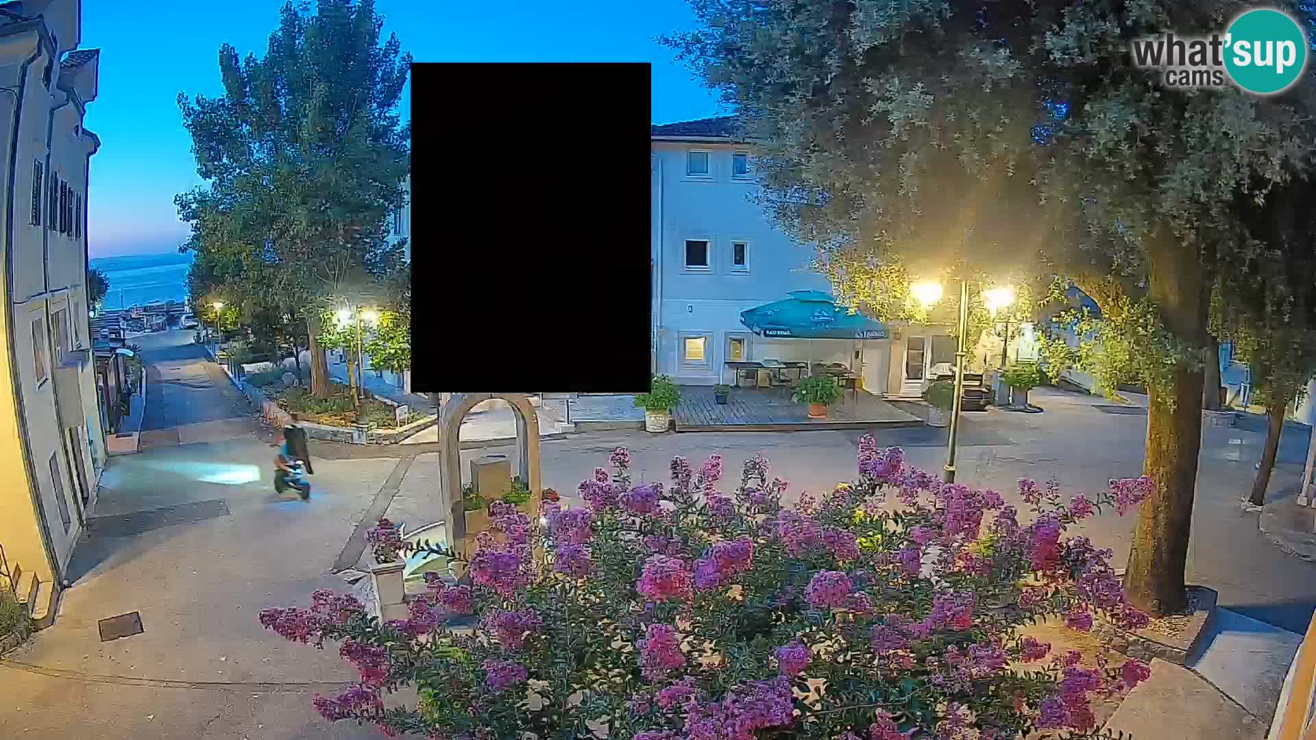 Web kamera centar Mošćeničke Drage – Pogled uživo