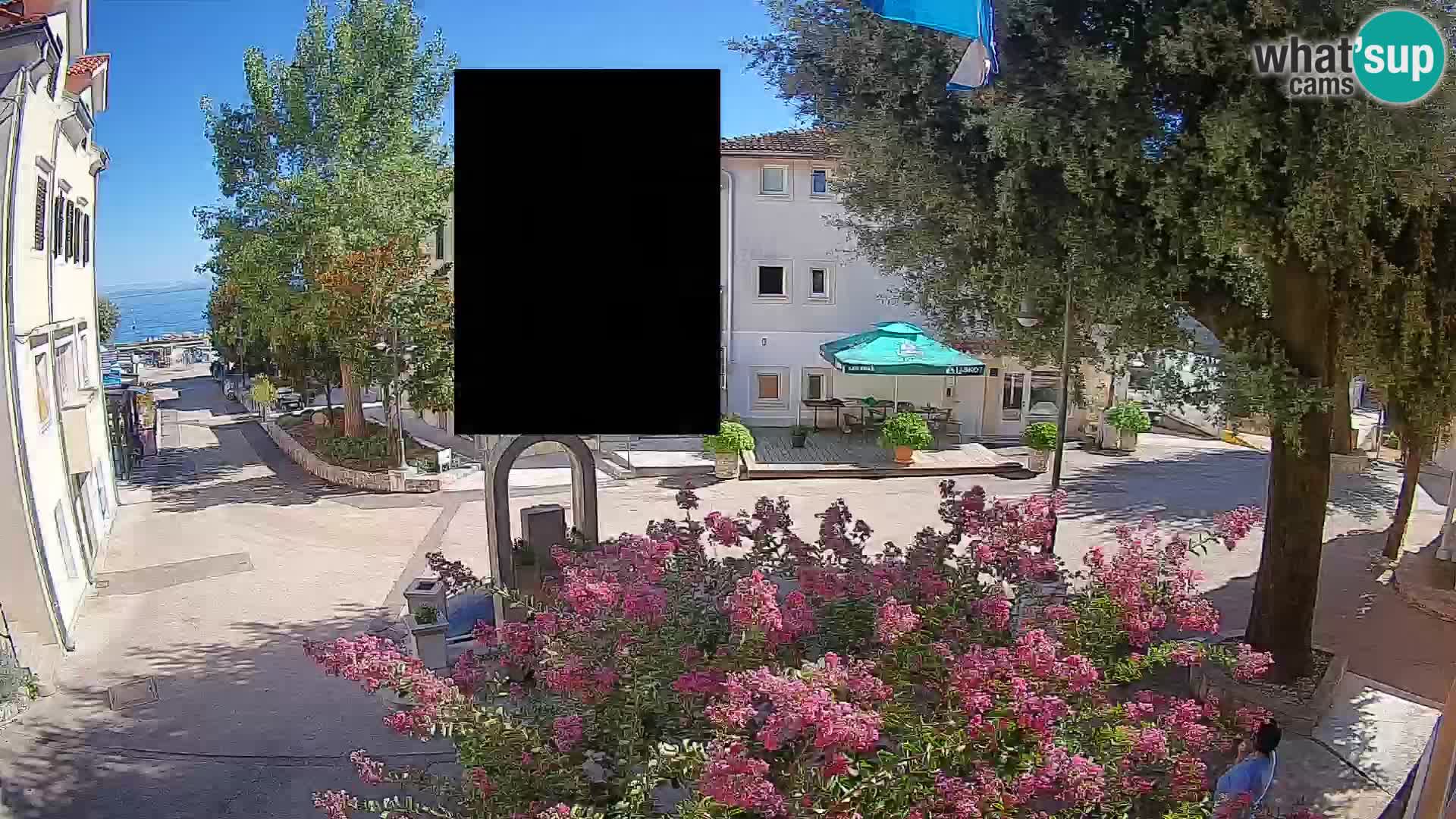Web kamera centar Mošćeničke Drage – Pogled uživo