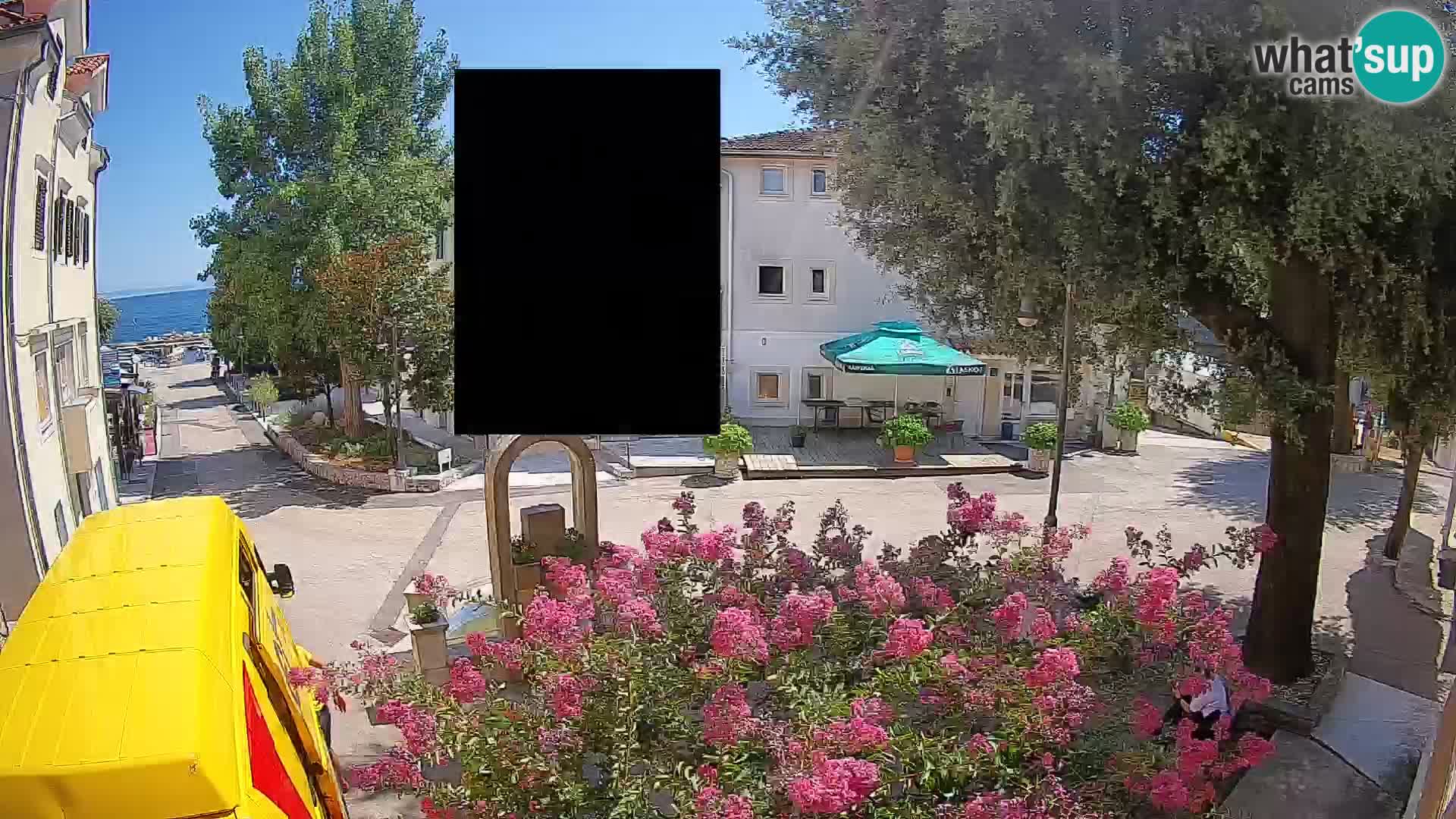 Web kamera centar Mošćeničke Drage – Pogled uživo