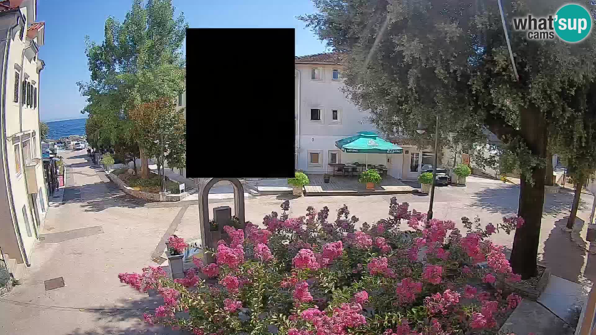 Webcam Mošćenička Draga Center – Live View of the Town Center