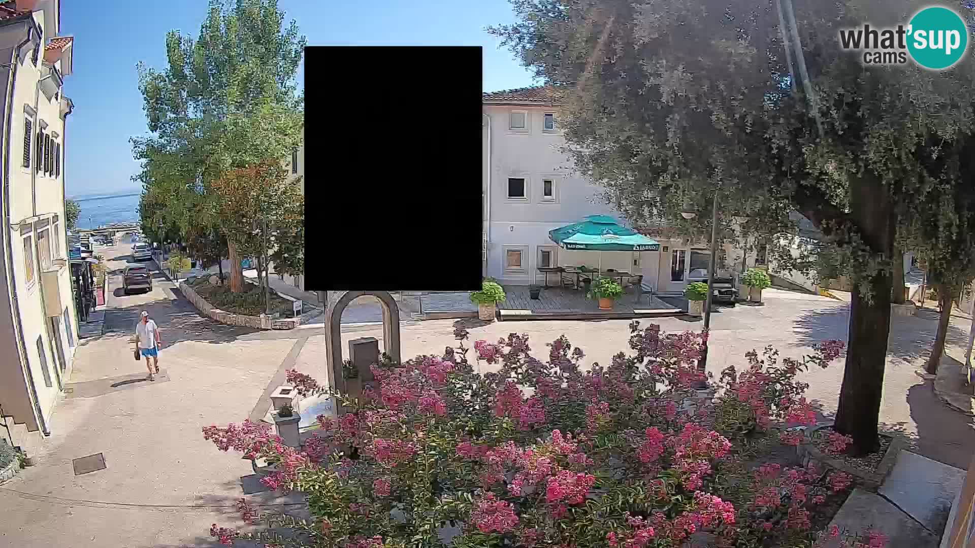Webcam Mošćenička Draga Center – Live View of the Town Center