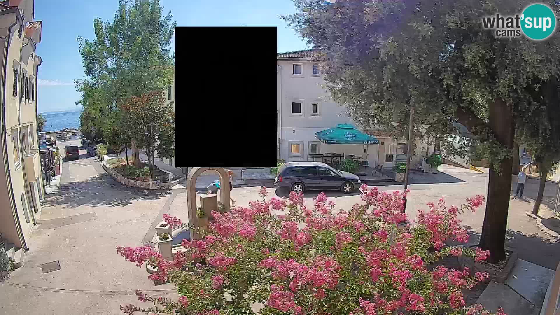 Spletna kamera center Mošćeniška Draga – Pogled v živo