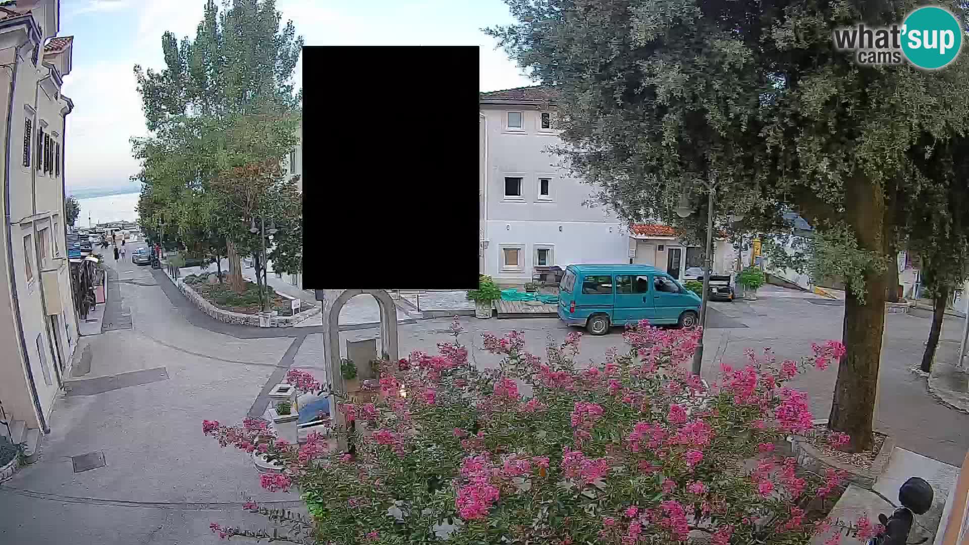 Web kamera centar Mošćeničke Drage – Pogled uživo