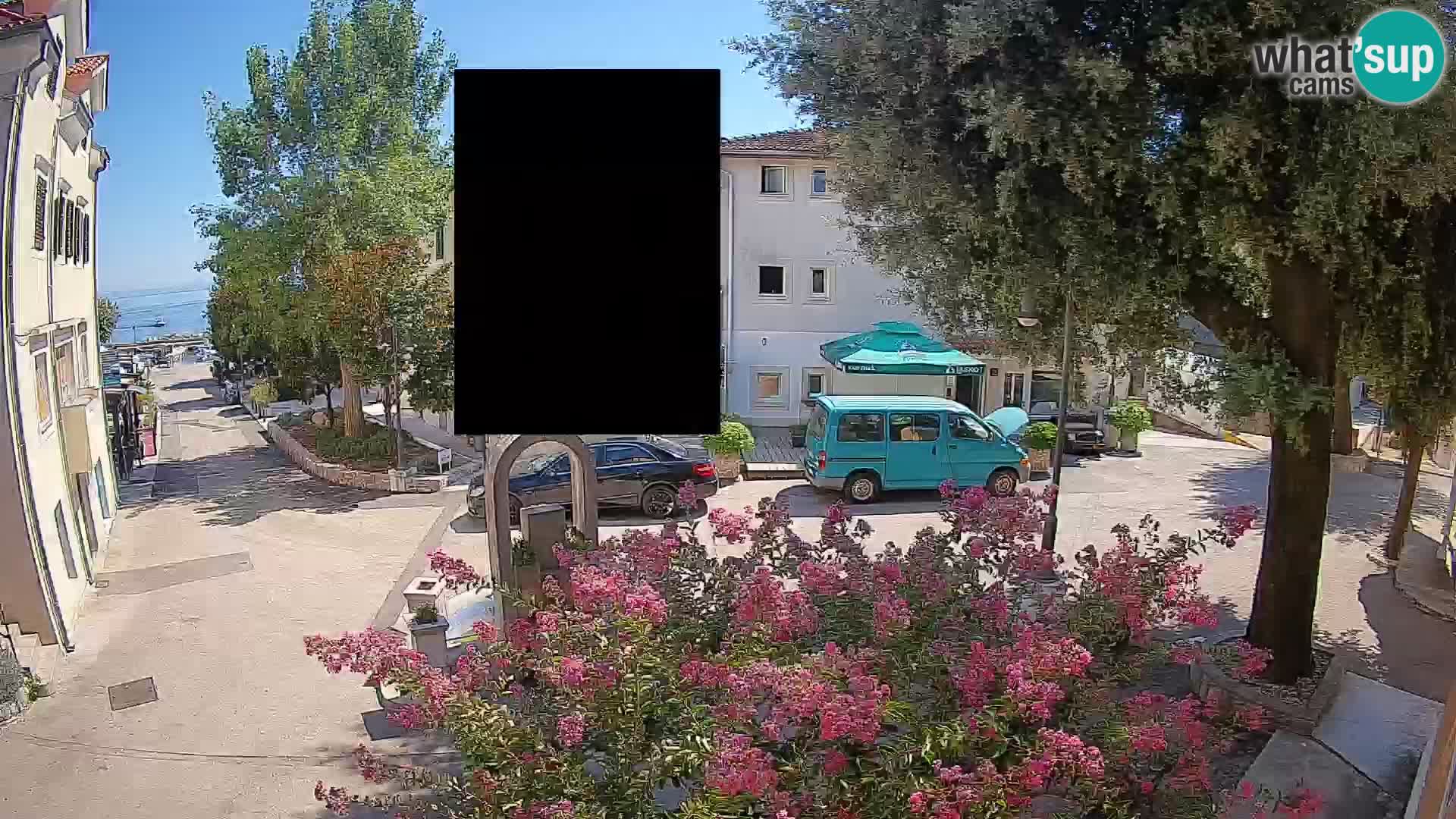 Webcam Mošćenička Draga Center – Live View of the Town Center