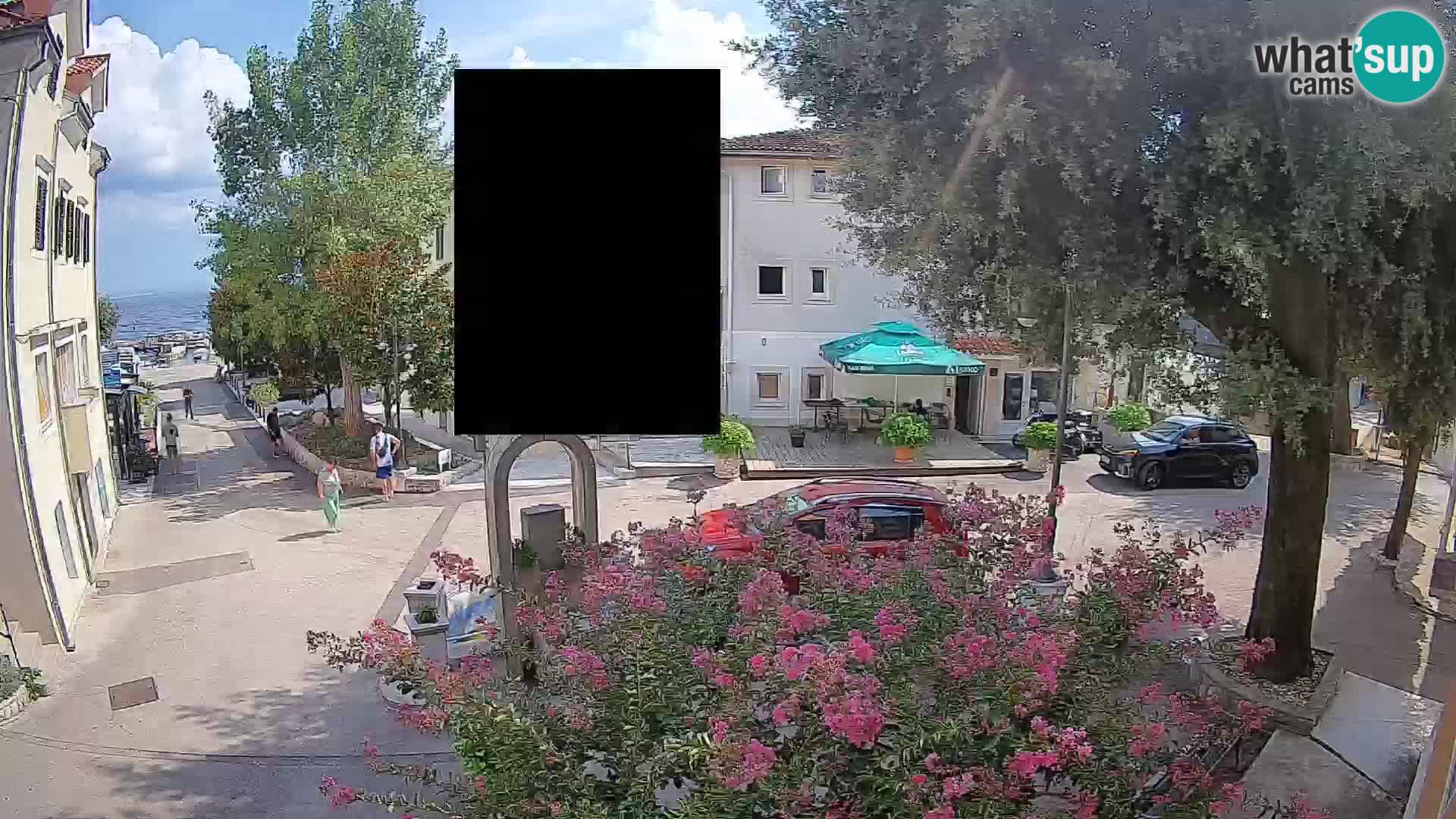 Webcam Mošćenička Draga Center – Live View of the Town Center