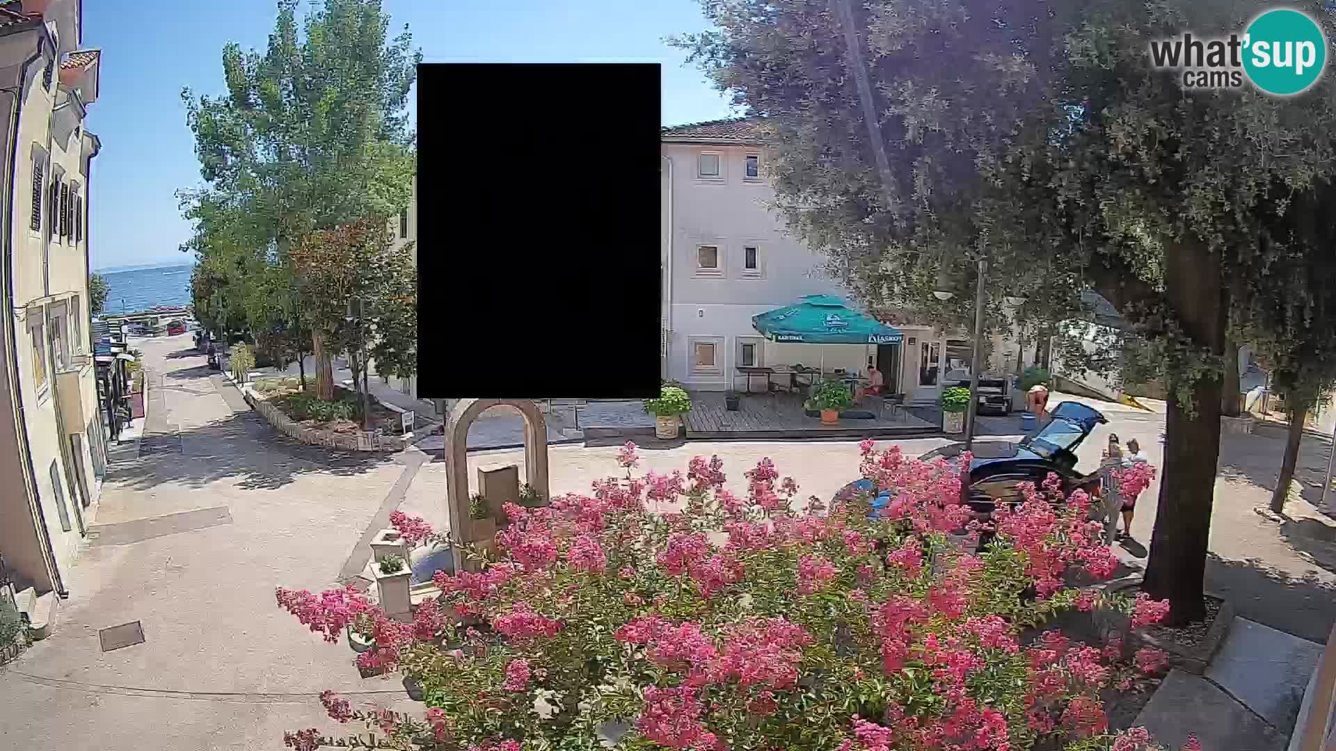 Web kamera centar Mošćeničke Drage – Pogled uživo