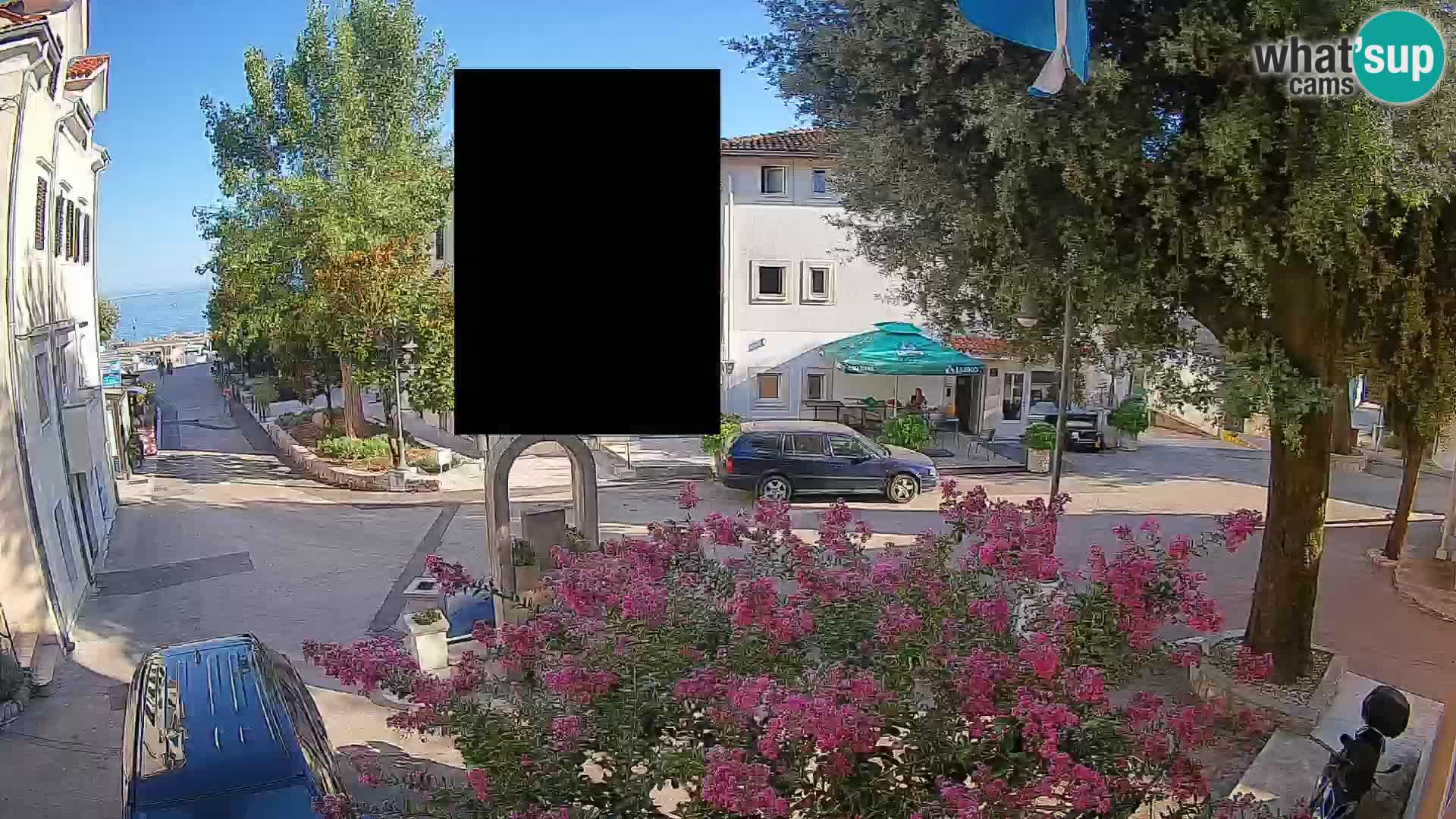 Spletna kamera center Mošćeniška Draga – Pogled v živo