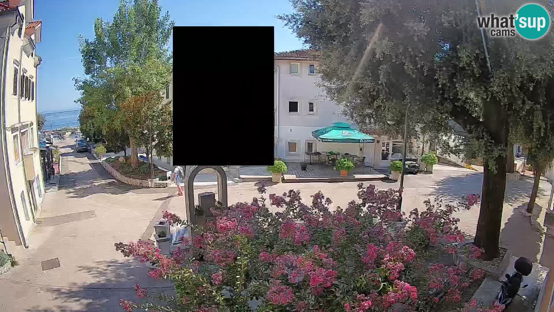 Webcam Mošćenička Draga Center – Live View of the Town Center
